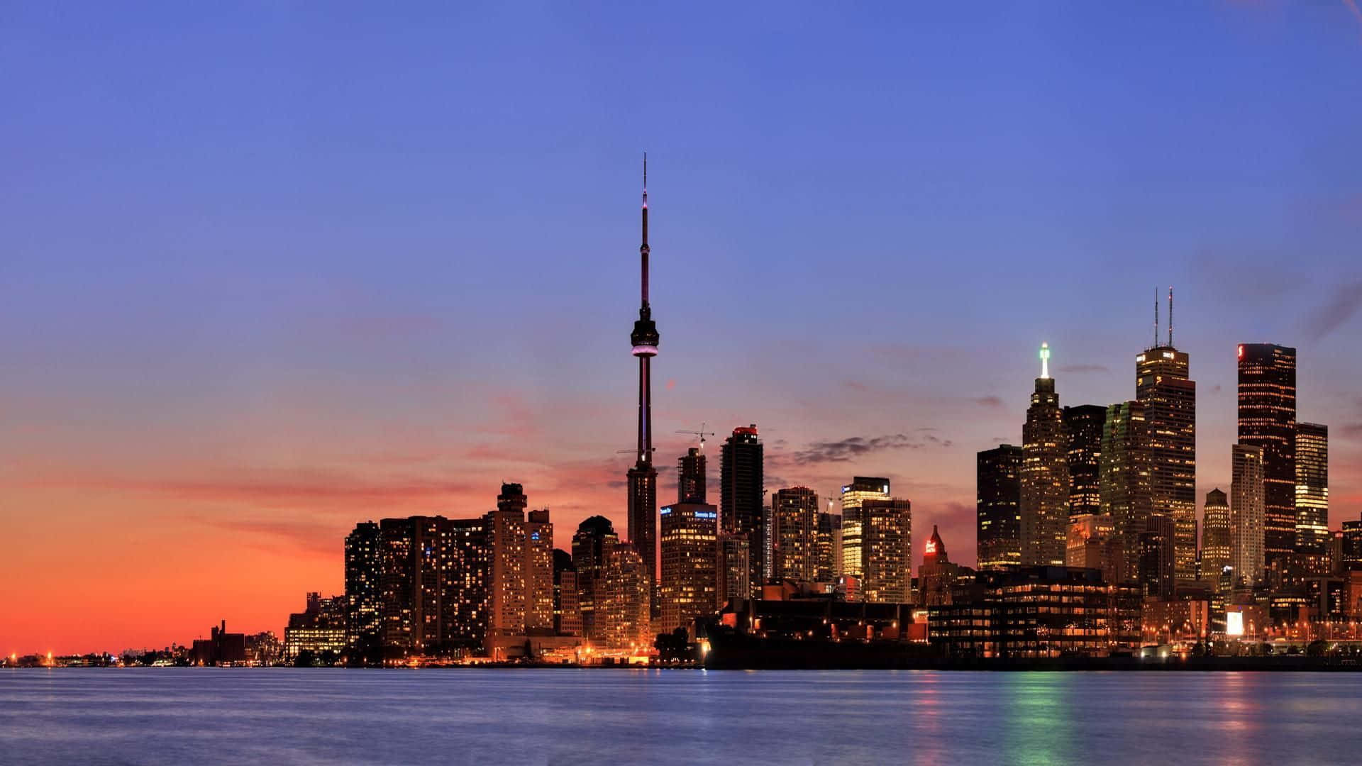 Njutav Utsikten Från Cn-tornet I Toronto.