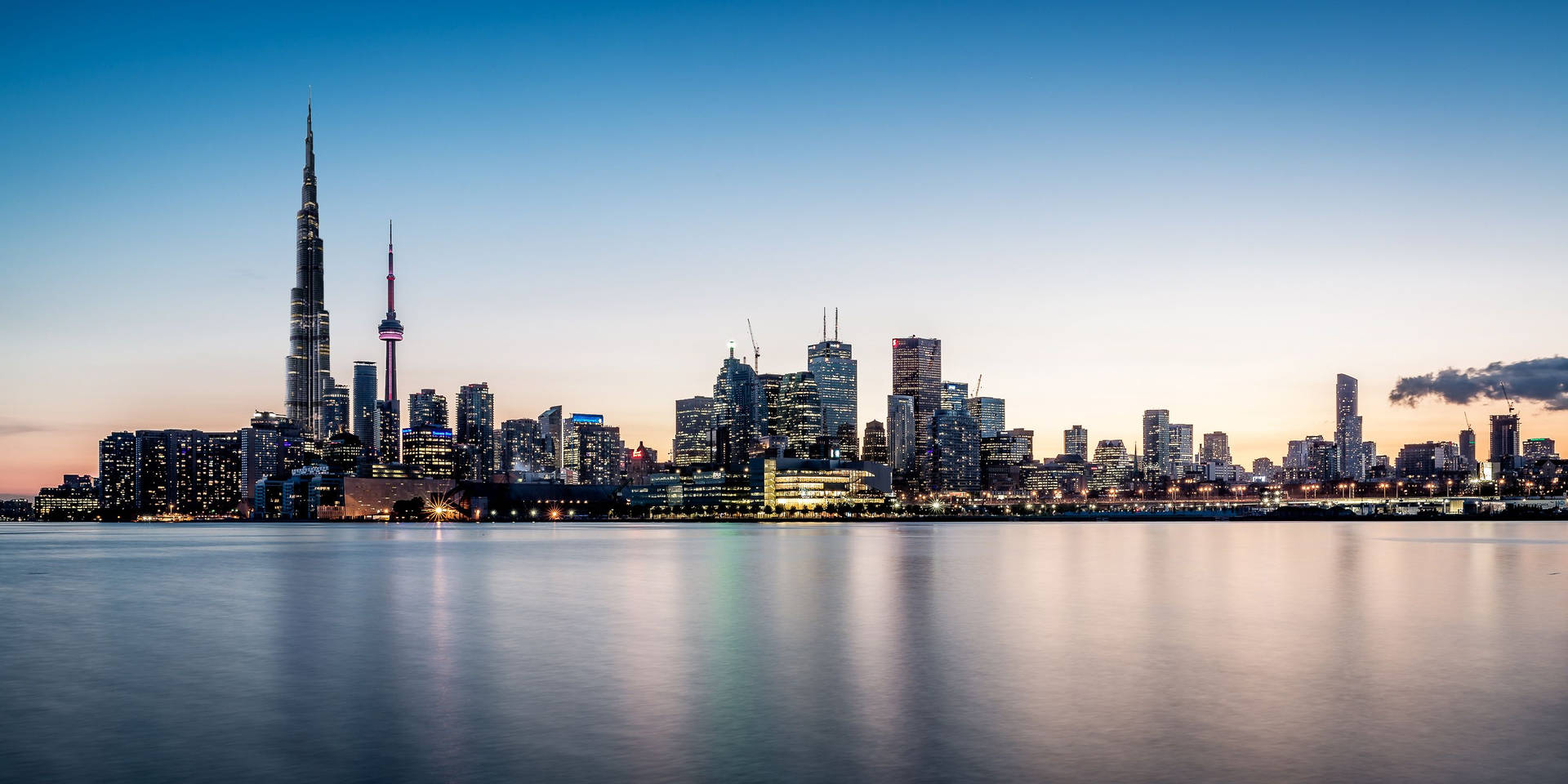 Mirroring Beauty of Toronto City, Ontario, Canada Wallpaper
