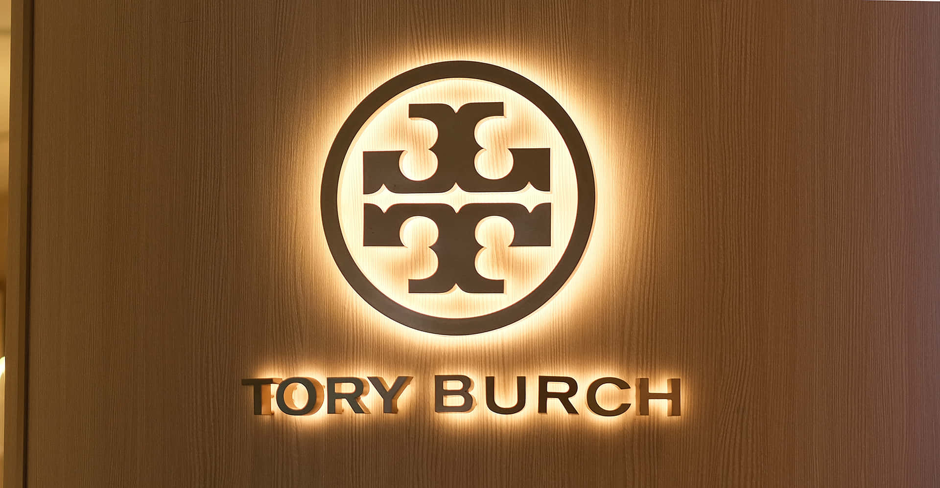 Celebratu Estilo Distintivo Con Tory Burch