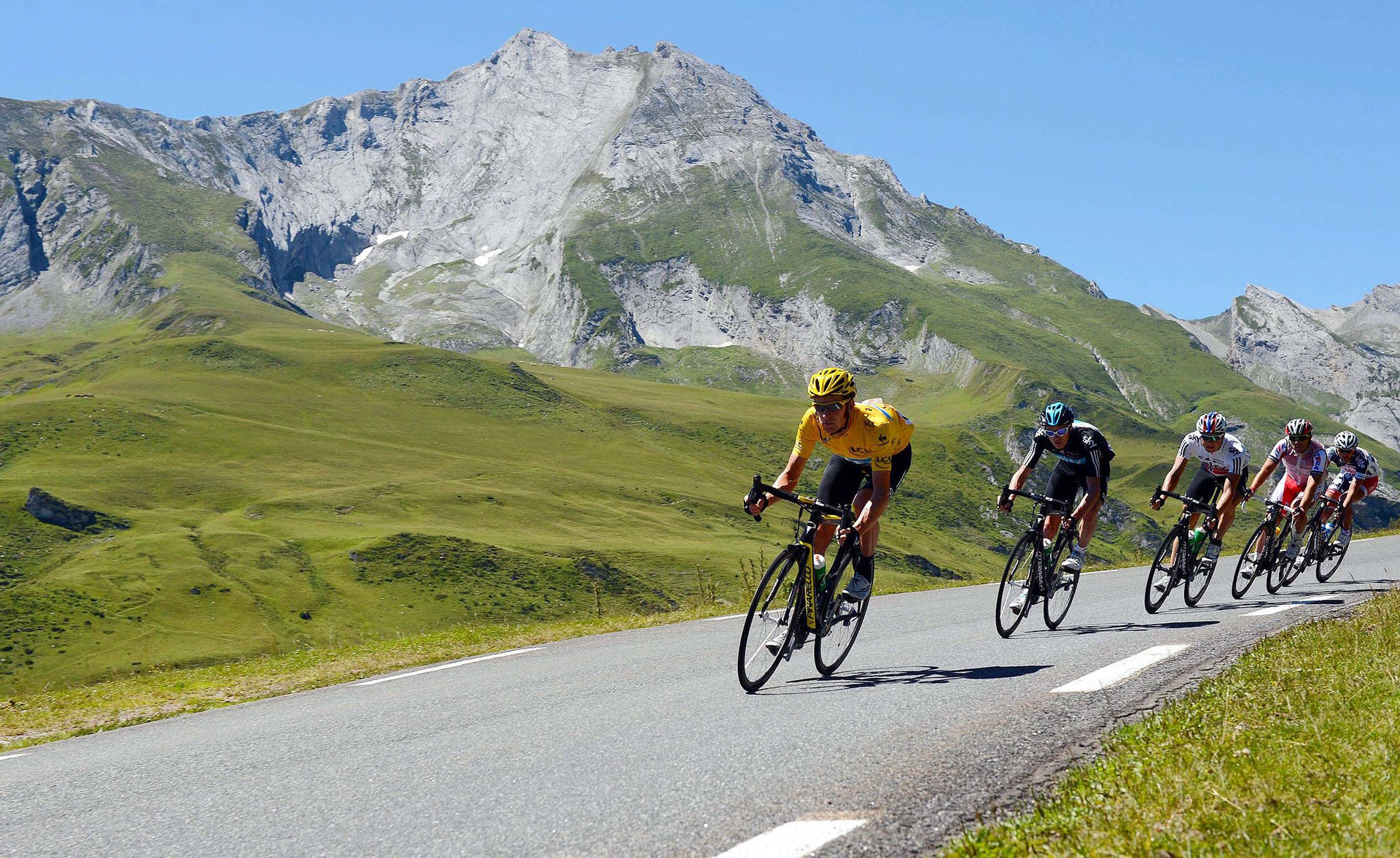 Tour De France Top Five Bikers Background