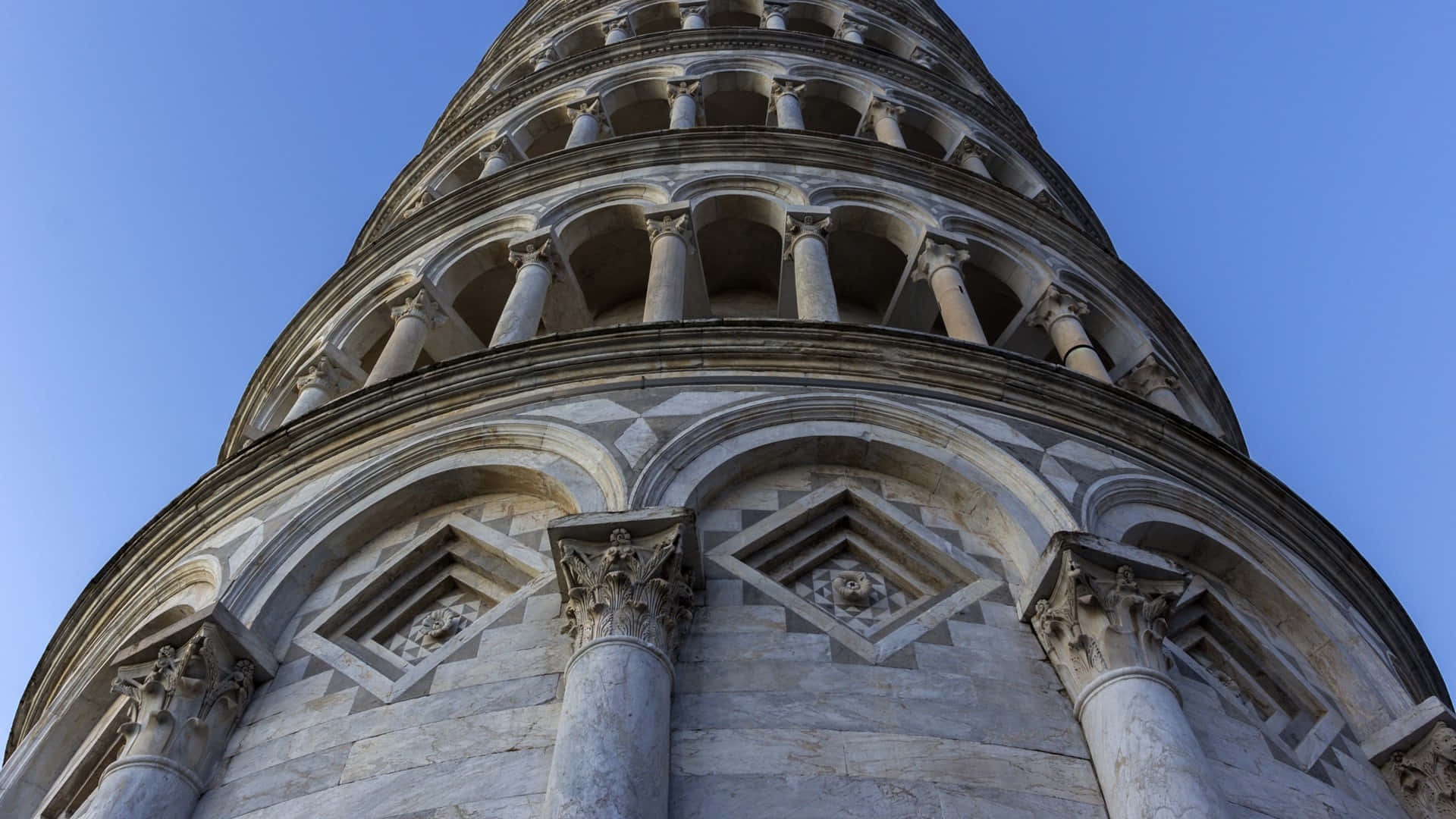Tower Of Pisa Flower Pendants Wallpaper