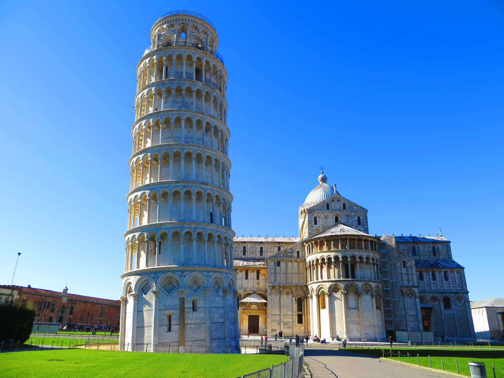 Torrede Pisa En Italia. Fondo de pantalla