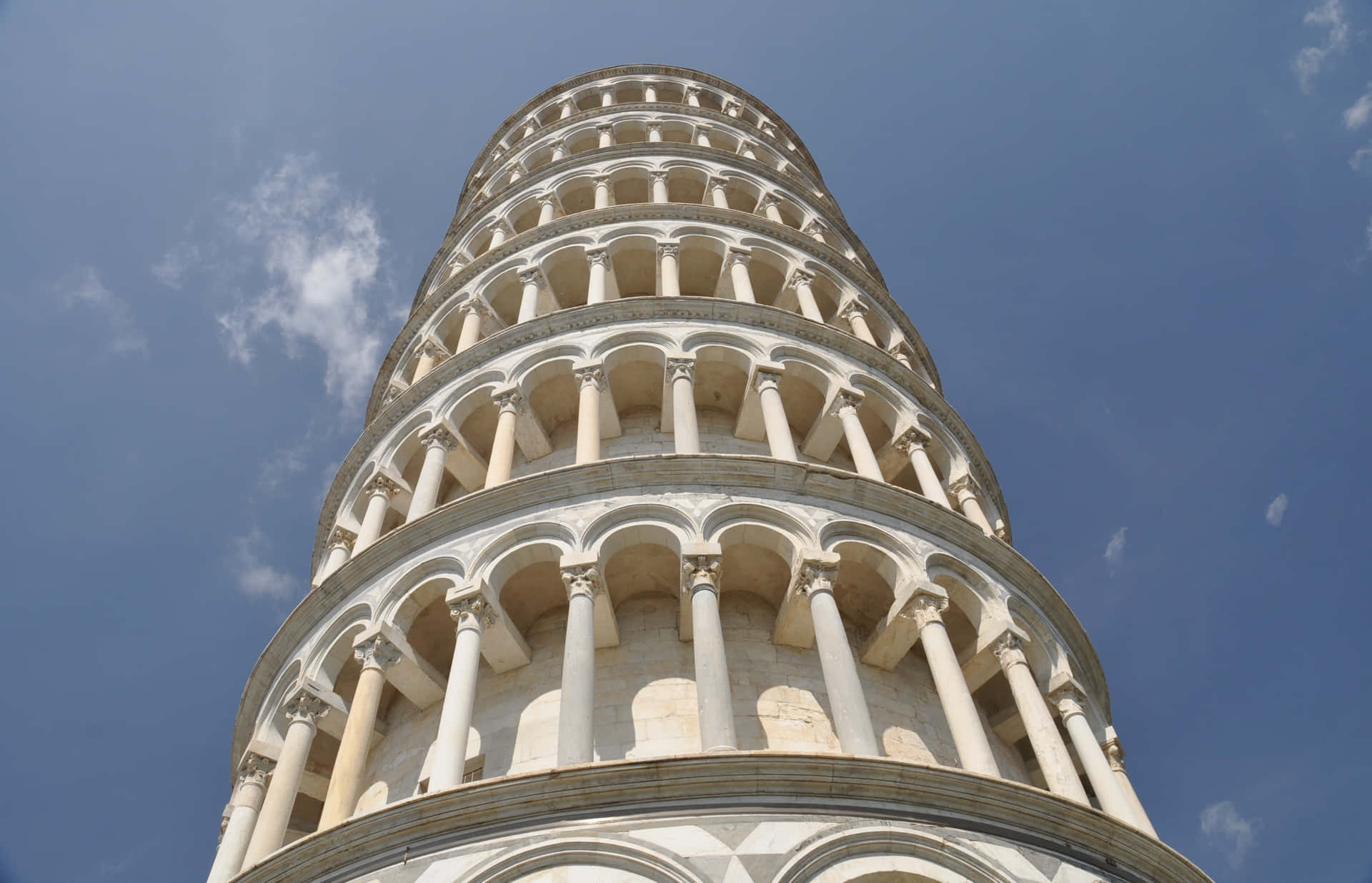Fachadade Mármol De La Torre De Pisa. Fondo de pantalla