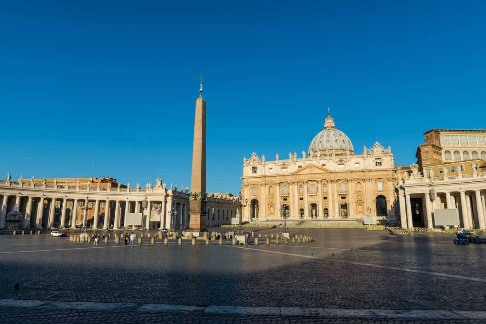 Town Square And Church Vatican Wallpaper