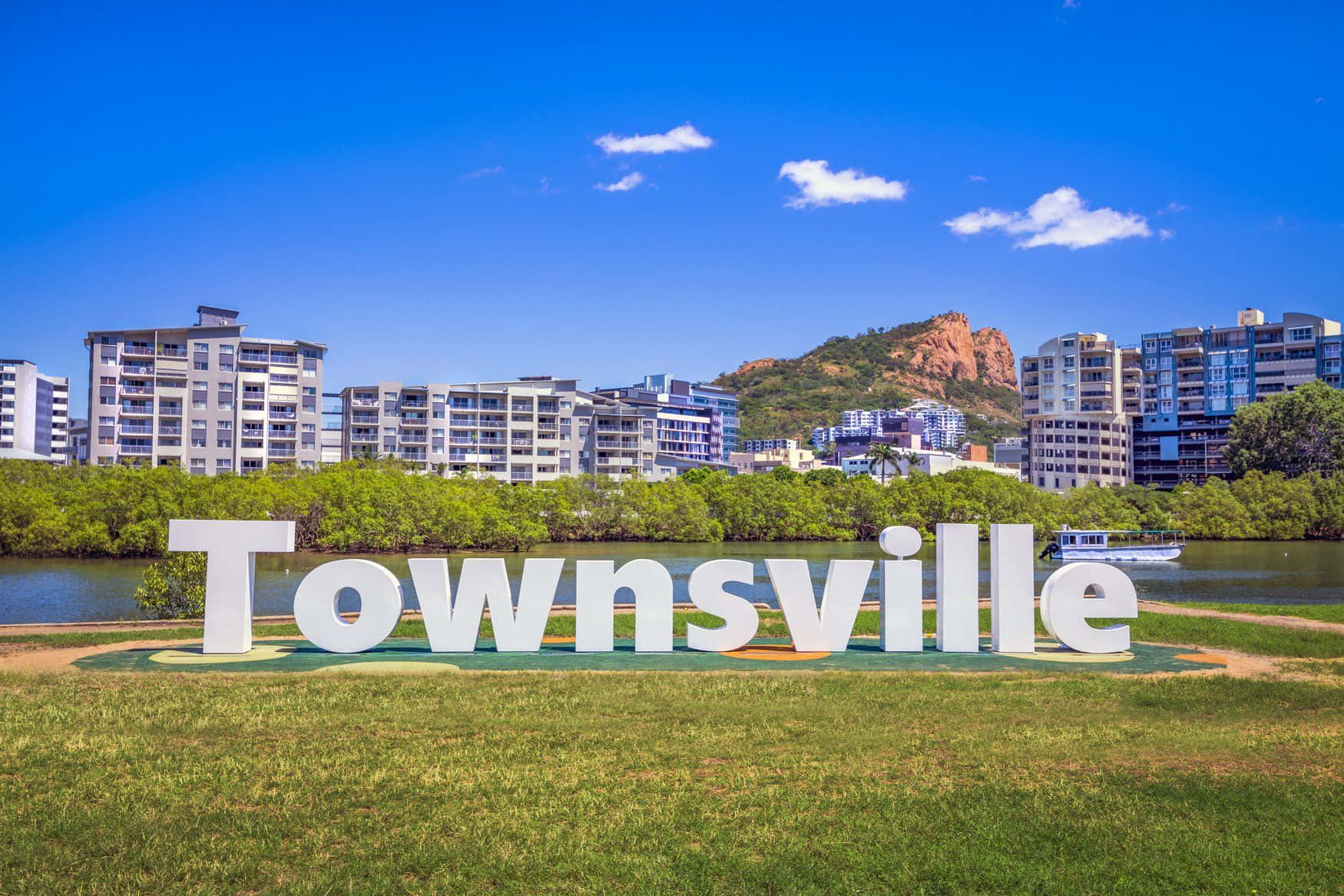 Townsville Signand Landscape Wallpaper