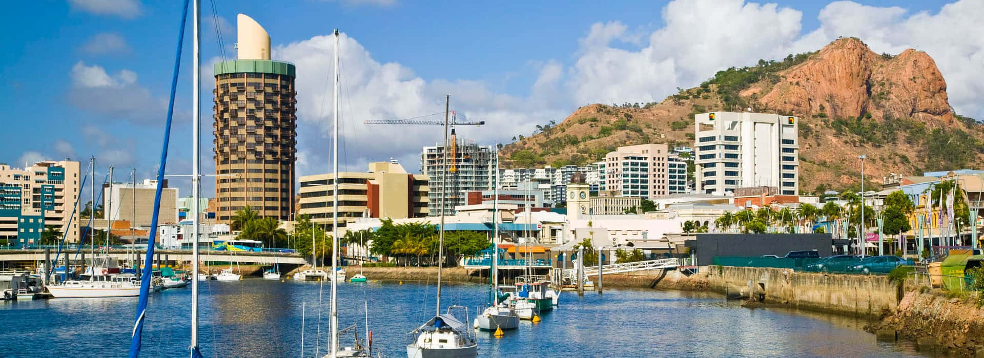 Townsville Skylineand Marina Australia Wallpaper