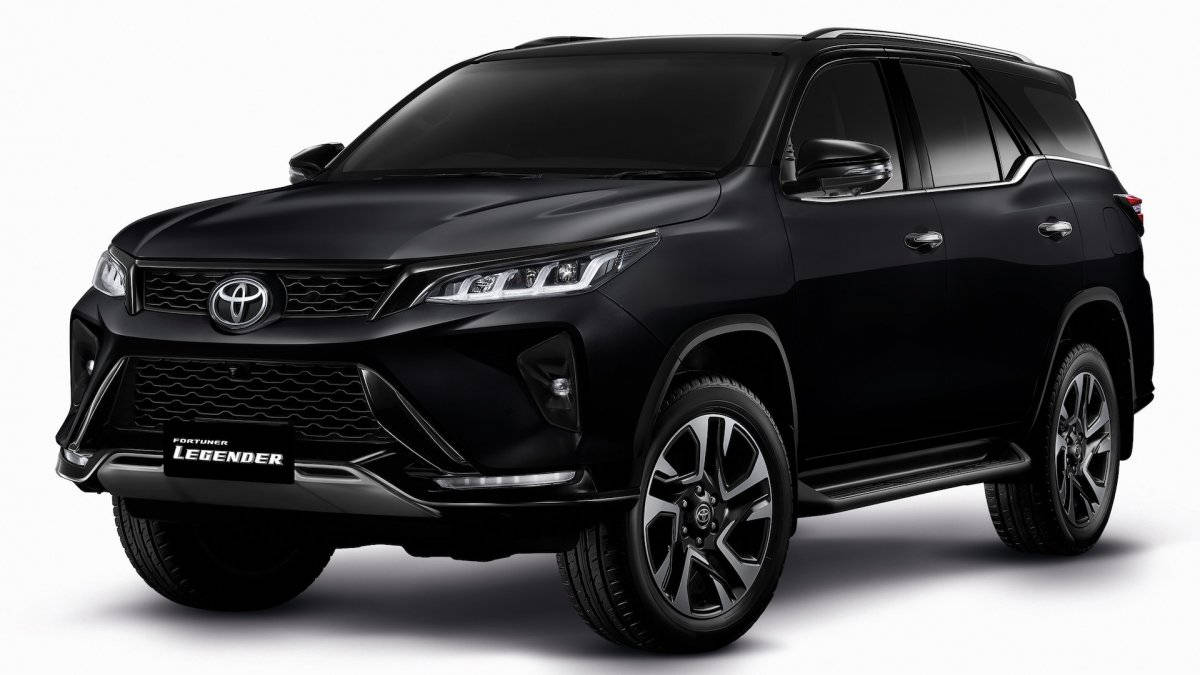 Toyota fortuner Wallpapers Download  MobCup