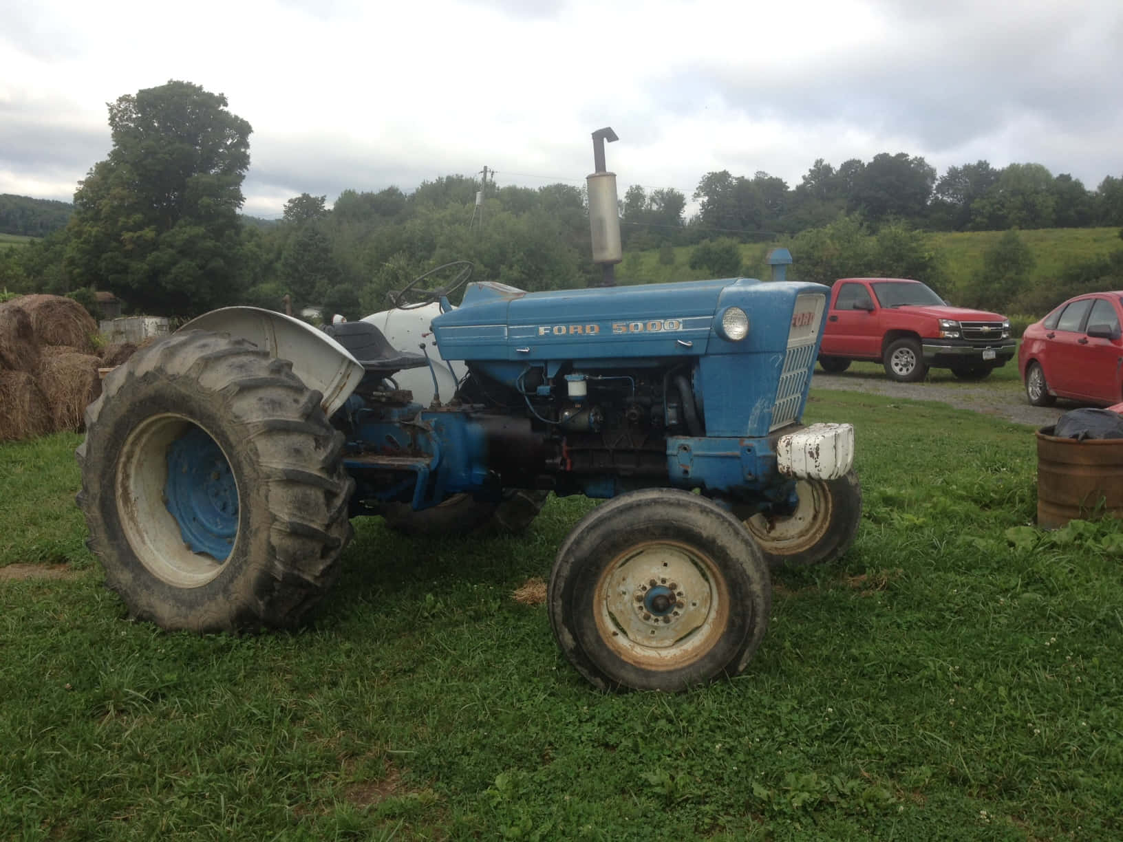 Blue Ford 5000 Tractor Picture