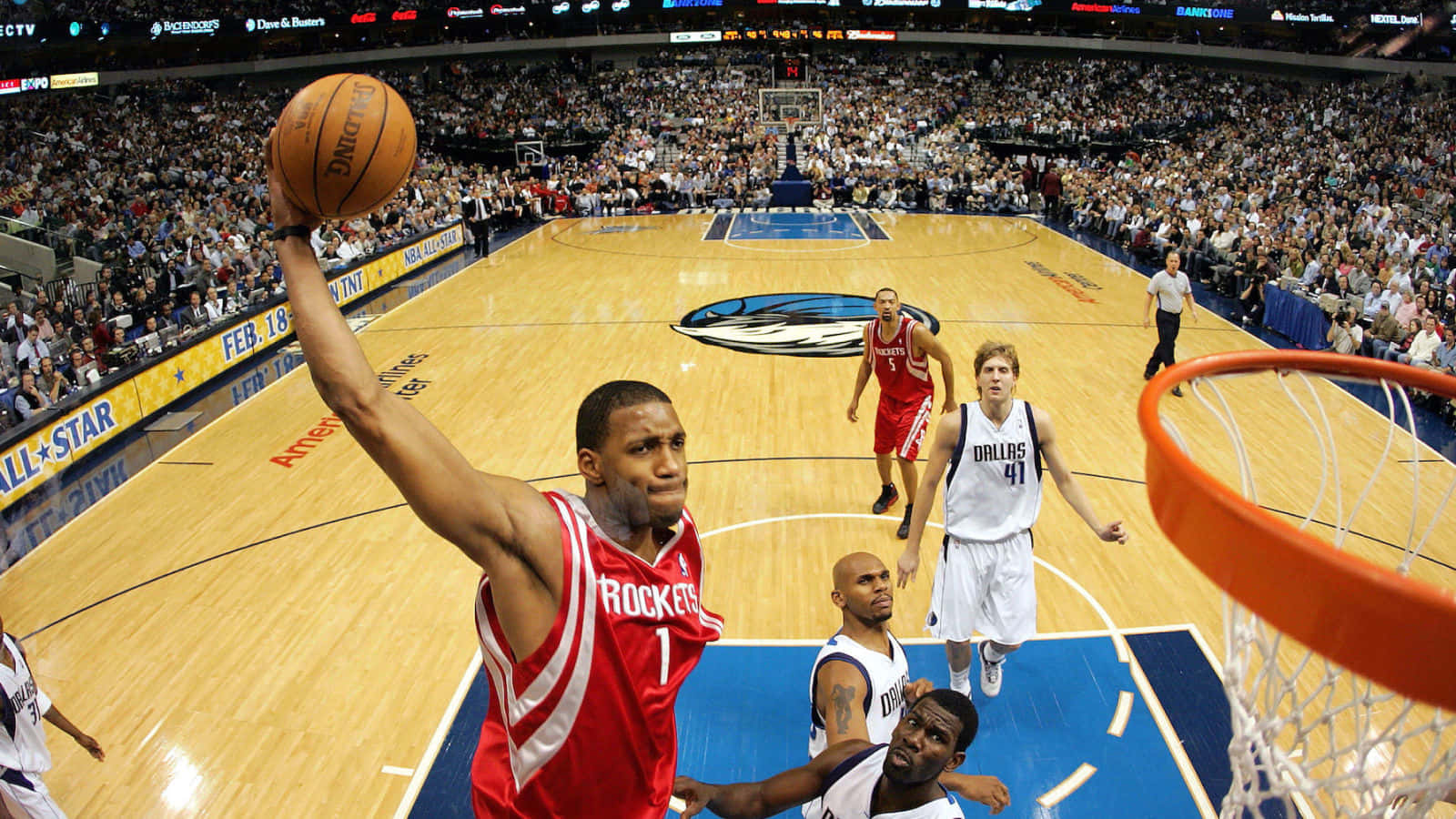 Tracy Mcgrady shows off his athleticism Wallpaper