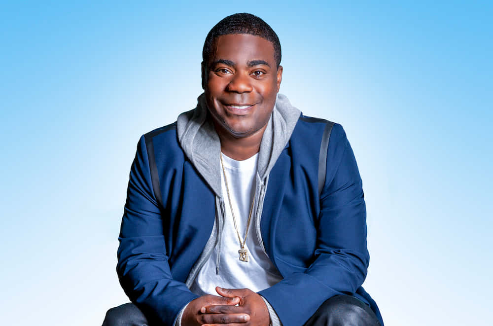 Fondode Pantalla: Tracy Morgan Sonriendo En El Escenario. Fondo de pantalla