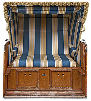 Traditional Beach Chair Design PNG