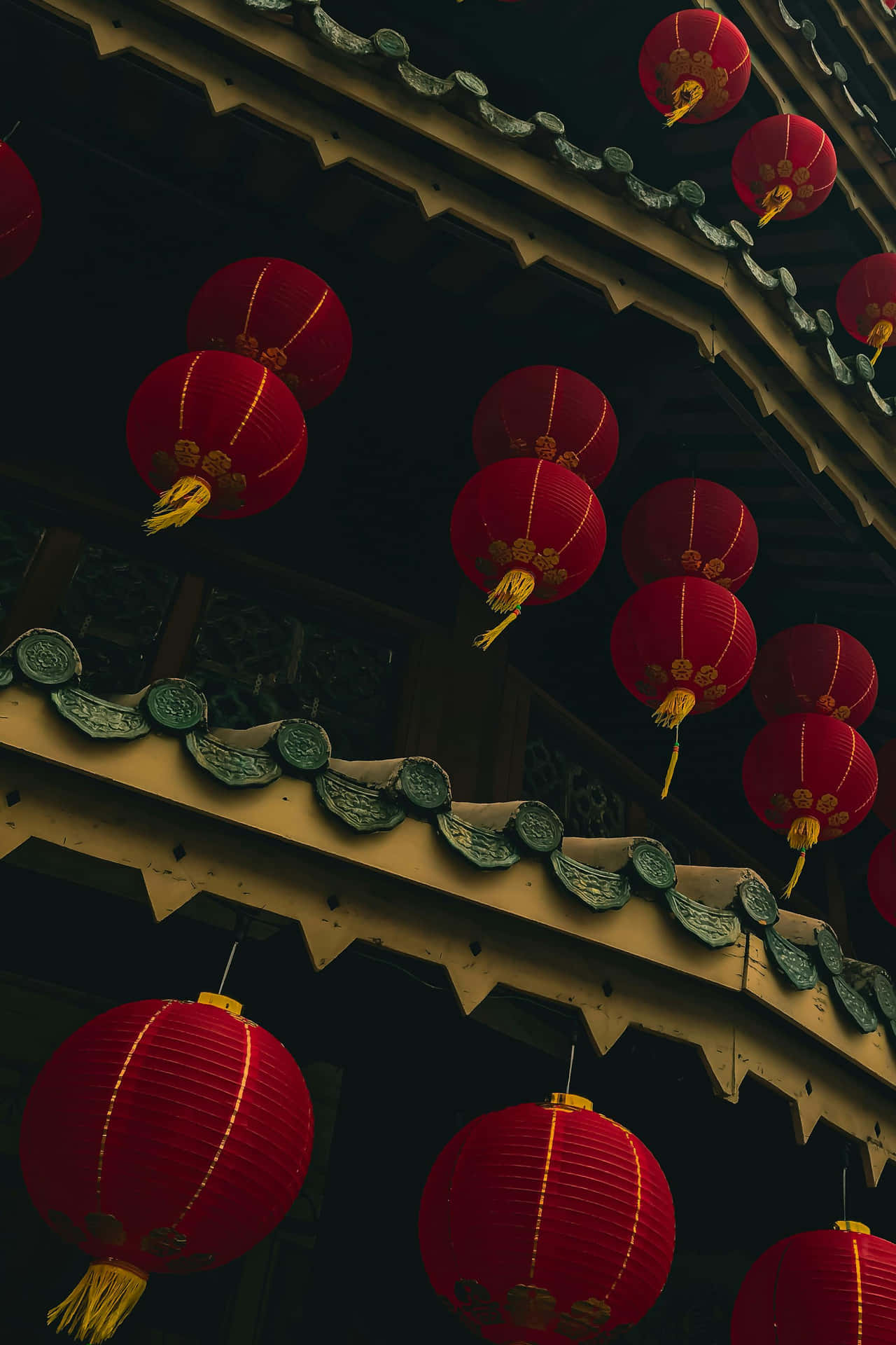 Traditional Chinese Red Lanterns Wallpaper