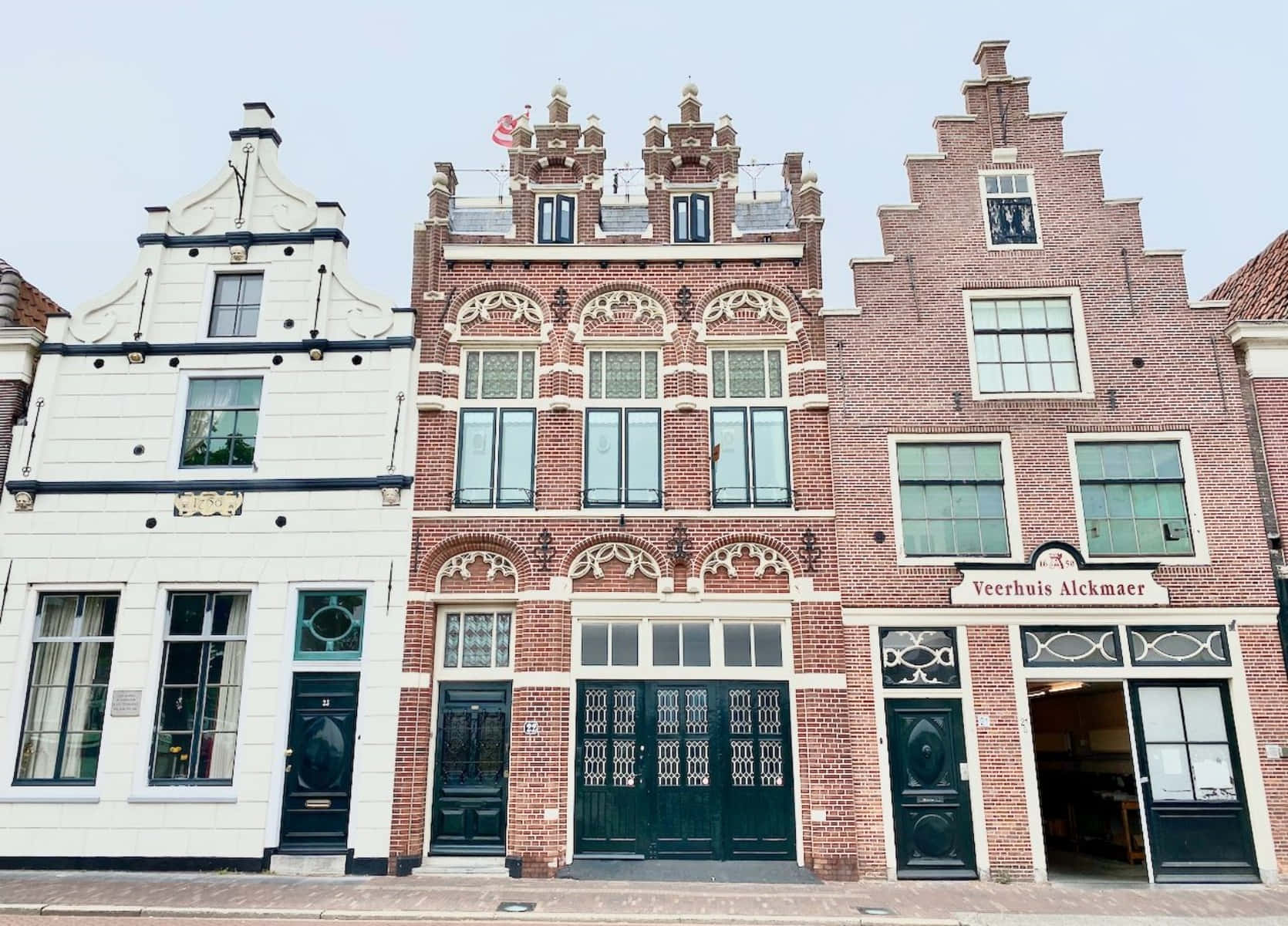 Traditional Dutch Architecture Alkmaar Netherlands Wallpaper