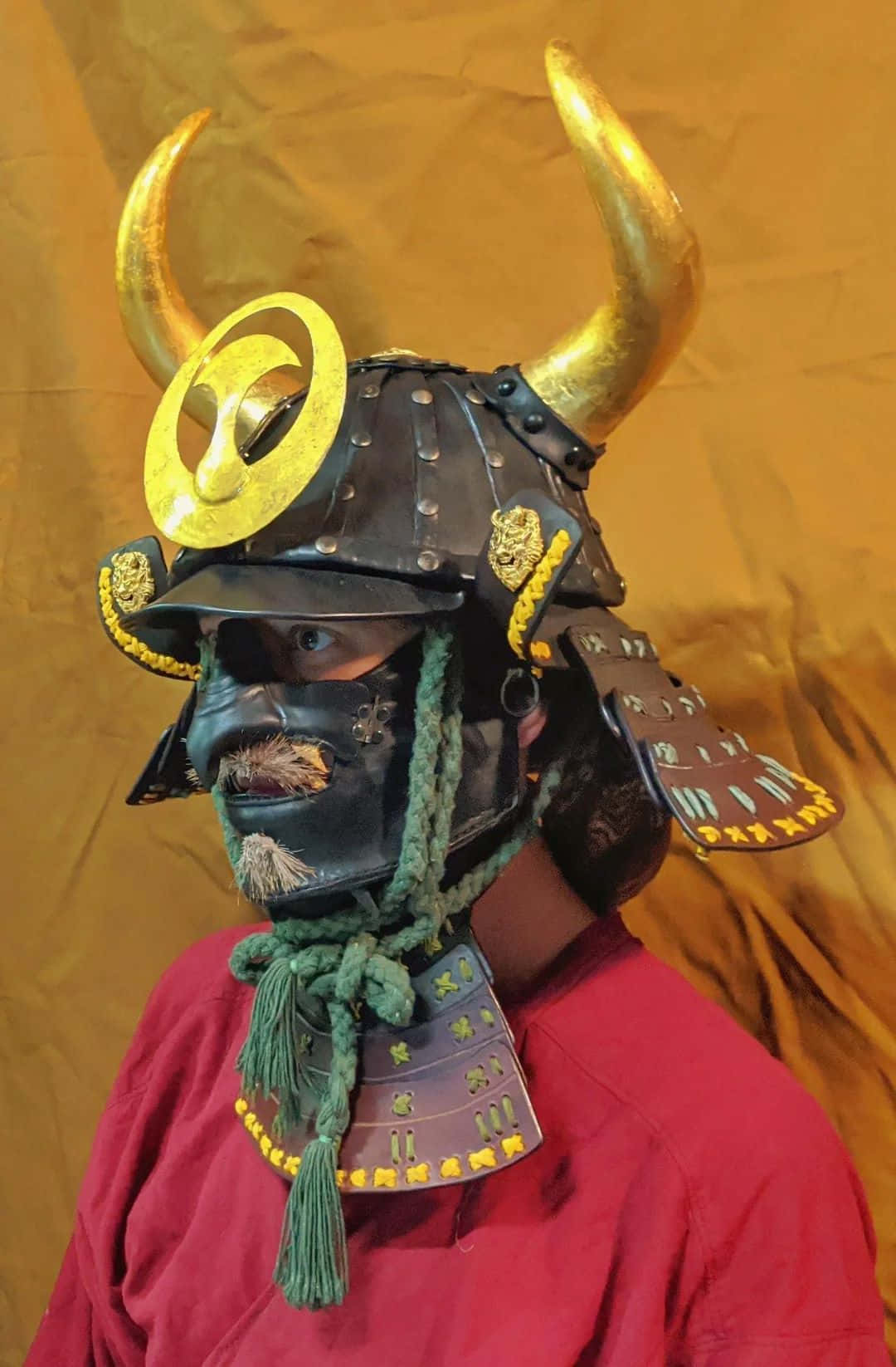 Traditionele Samurai Helm Met Hoorns Achtergrond