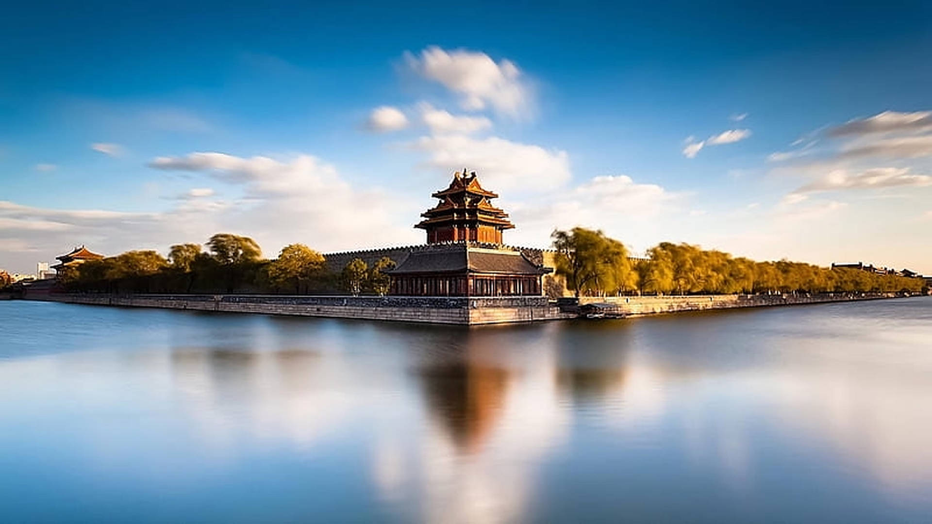Traditional Tower In Wuhan China Wallpaper