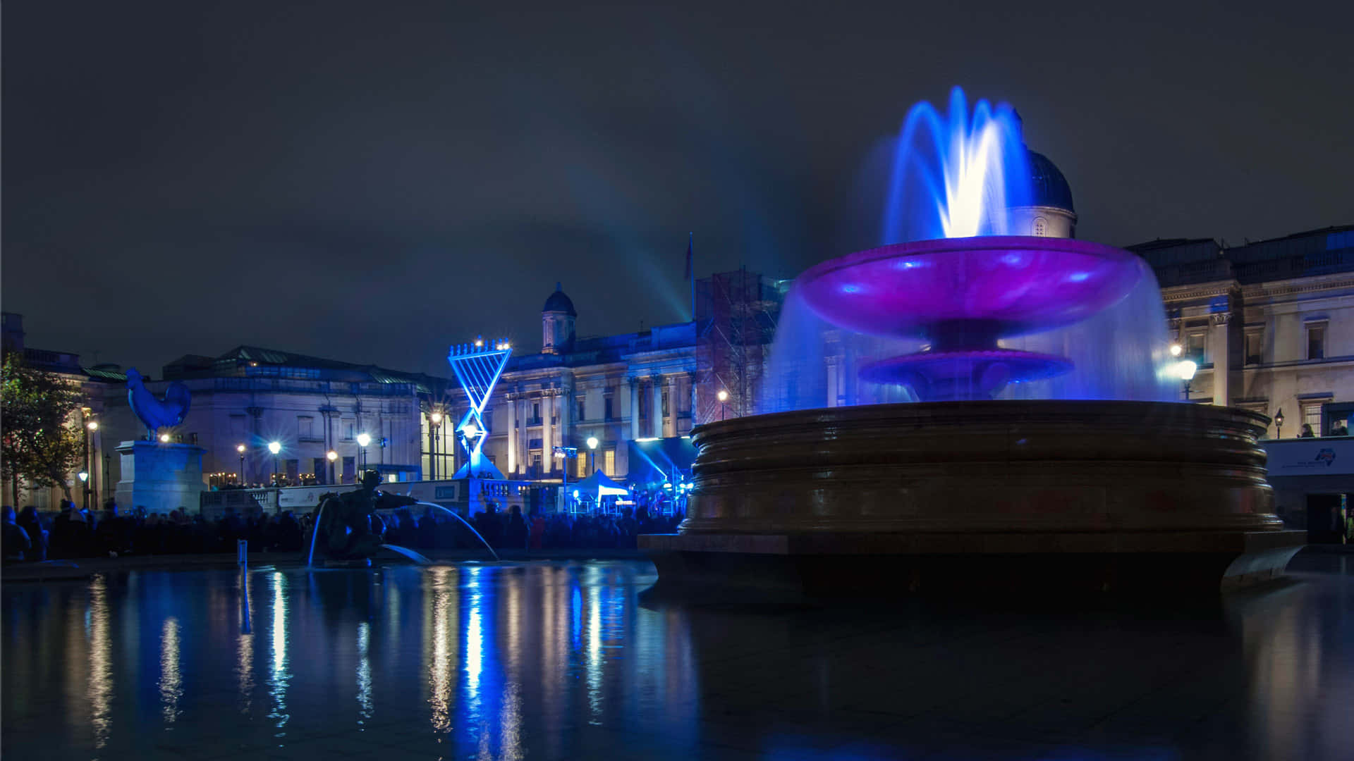 Trafalgar Square Neon Fountain Picture