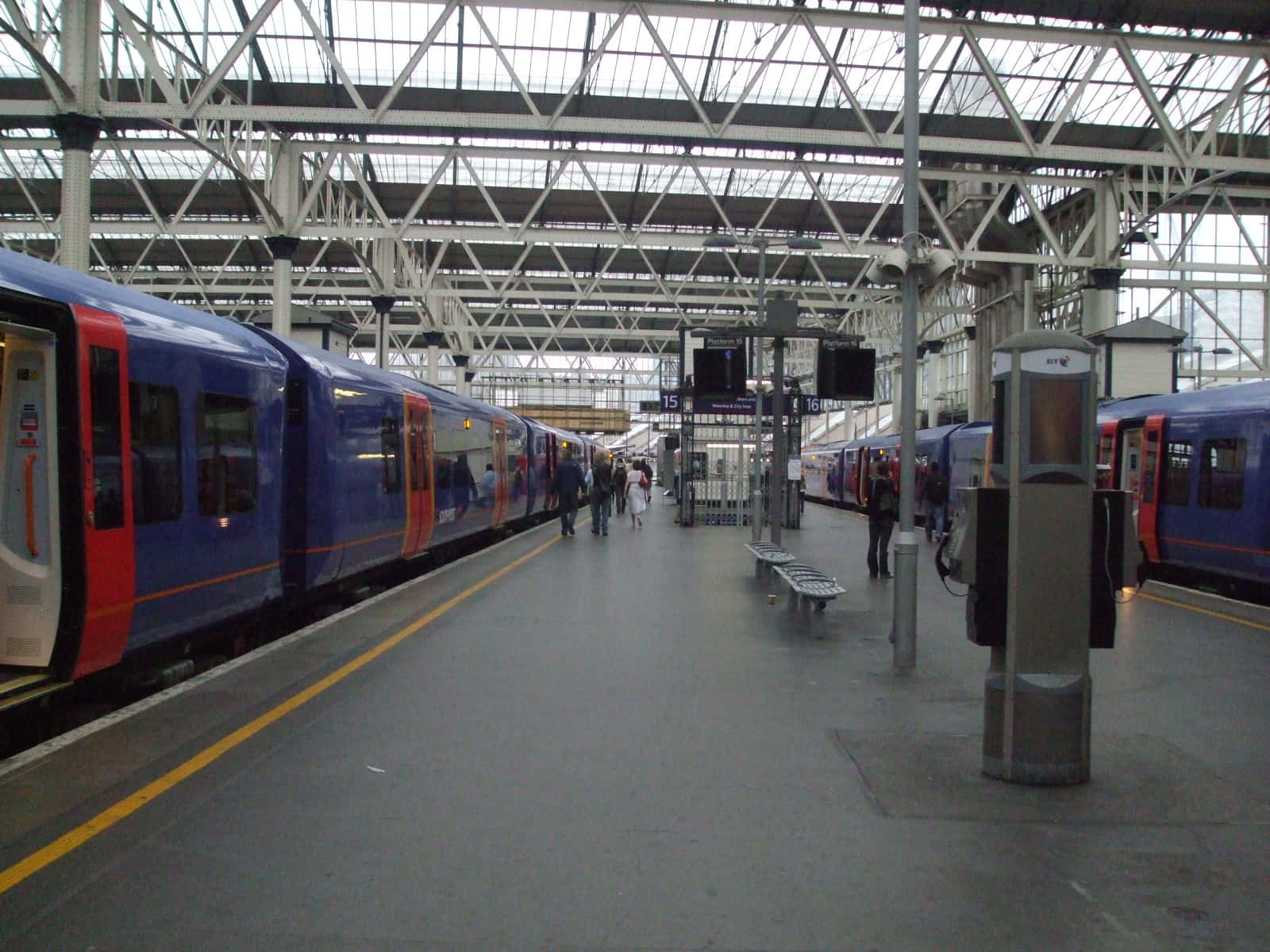 Trains Arriving At Waterloo Station Wallpaper