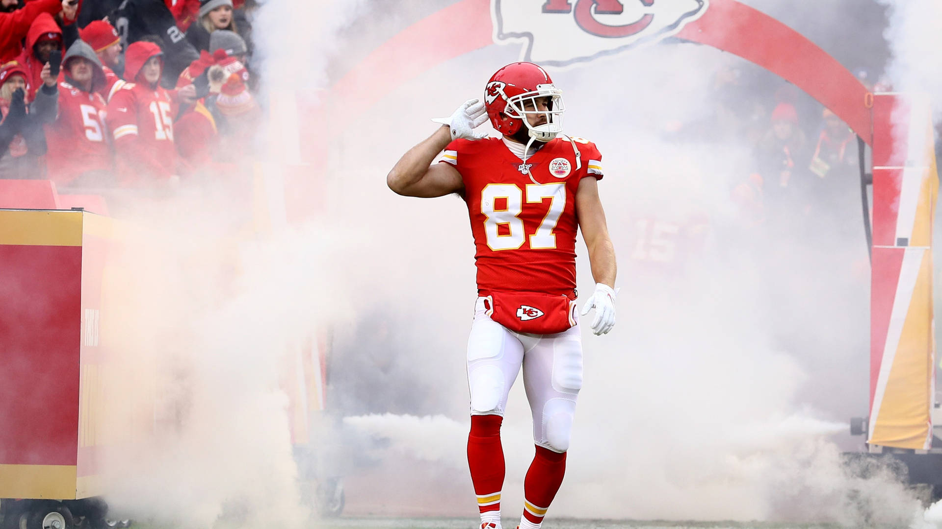 Travis Kelce, Kansas City Chiefs' Tight End In Action Wallpaper