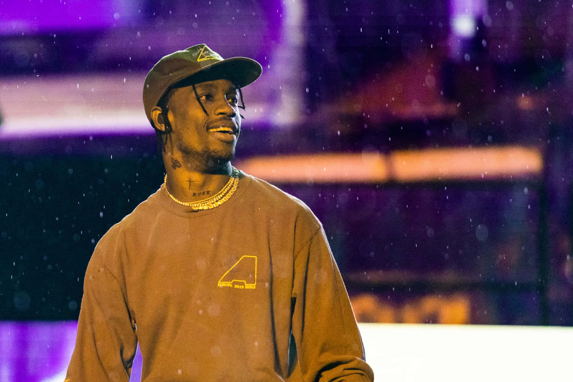 Travis Scott is making waves in the music industry!