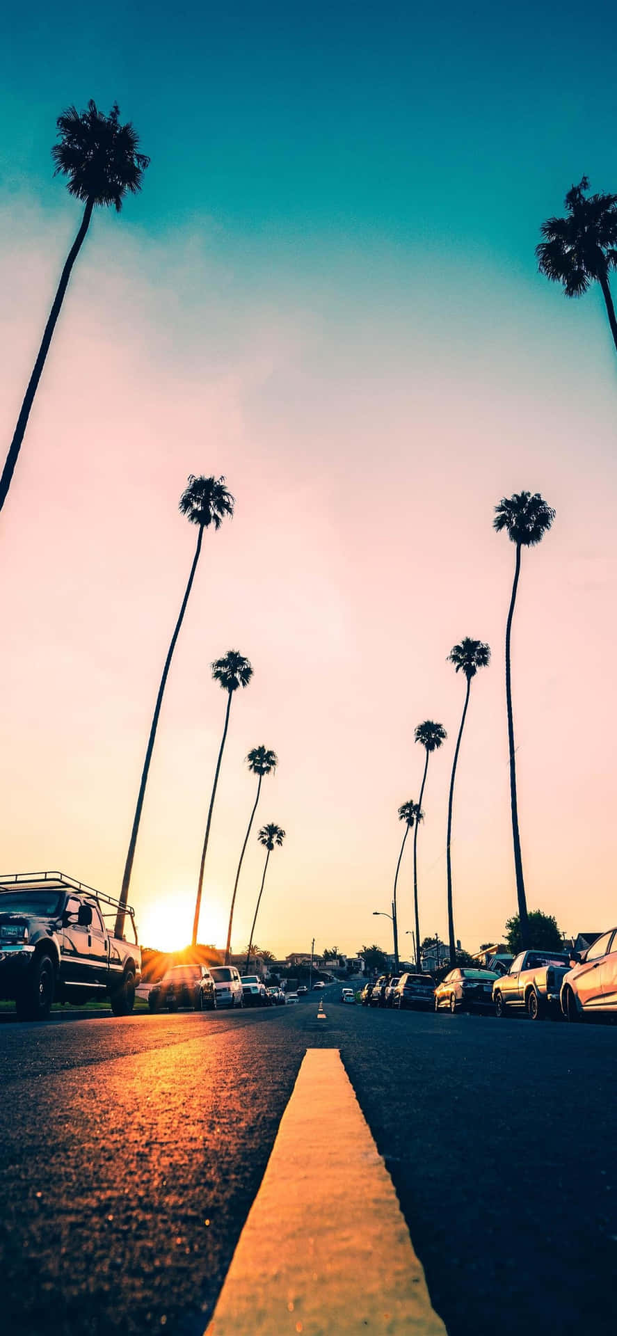 Get Ready for Summer with the Trendy Summer Iphone Wallpaper