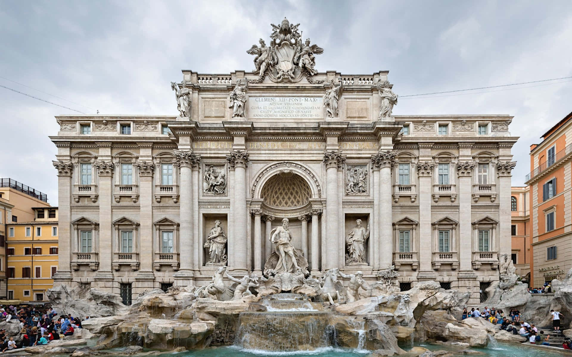 Trevi Fountain's Stunning Old Structure Picture