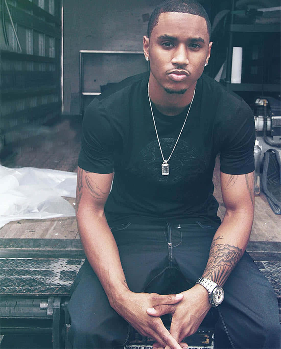 Trey Songz Poses with His Shimmery Gray Jacket Wallpaper