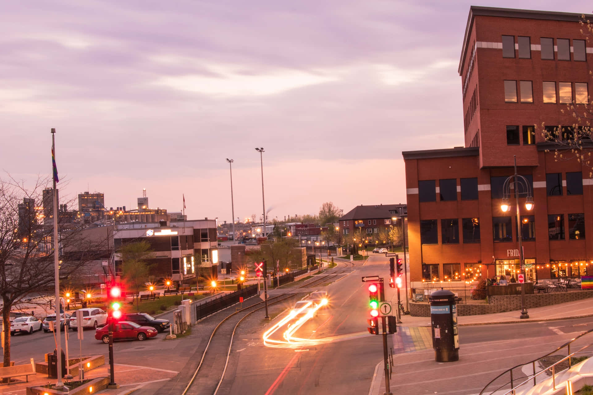 Trois Rivieres Cityscapeat Dusk Wallpaper