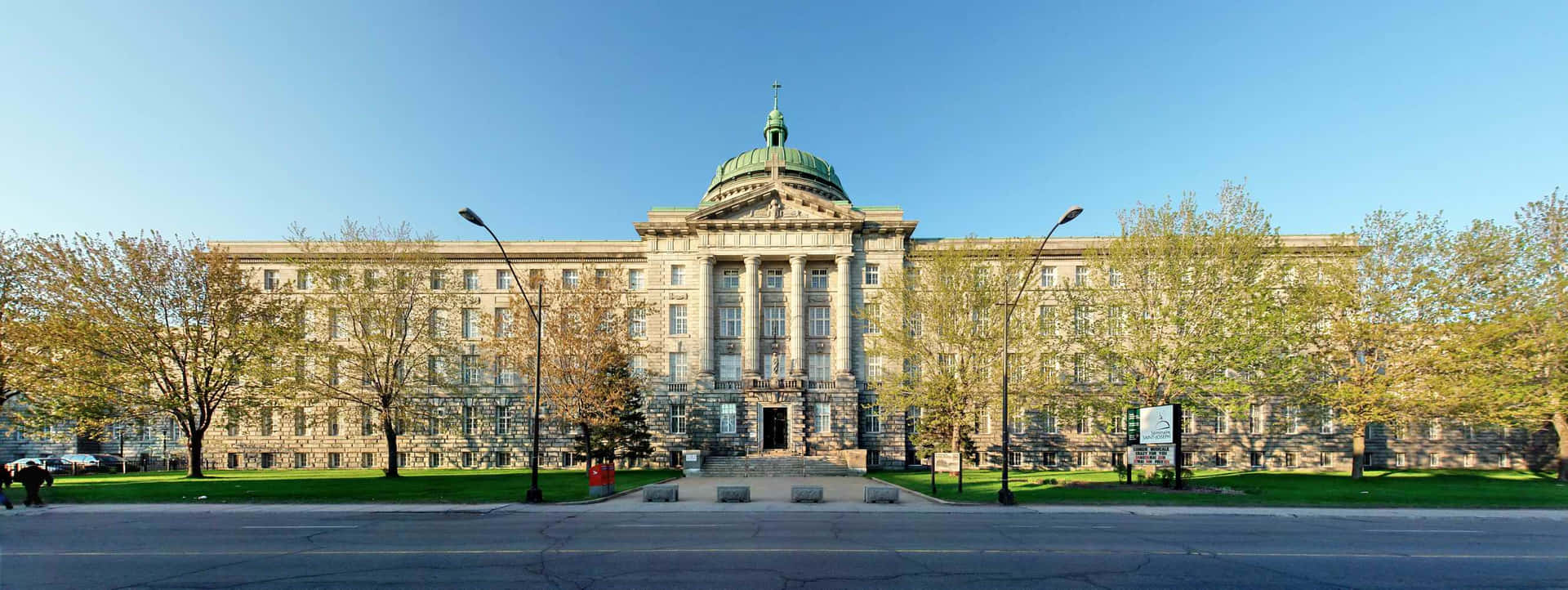 Trois Rivieres Courthouse Panorama Wallpaper