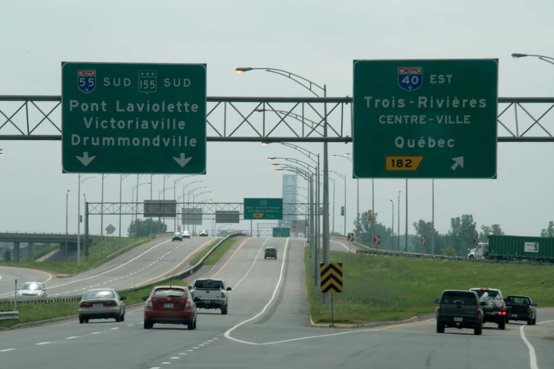 Trois Rivieres Highway Signs Quebec Wallpaper
