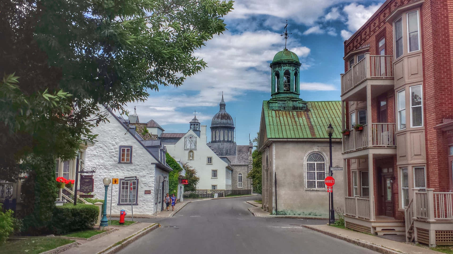 Trois Rivieres Old Town Street View Wallpaper