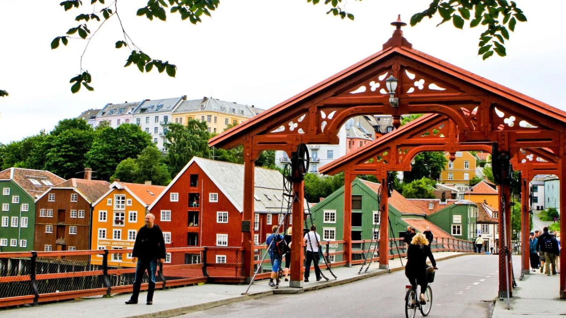 Stadsgezicht Van Trondheim 's Nachts Achtergrond