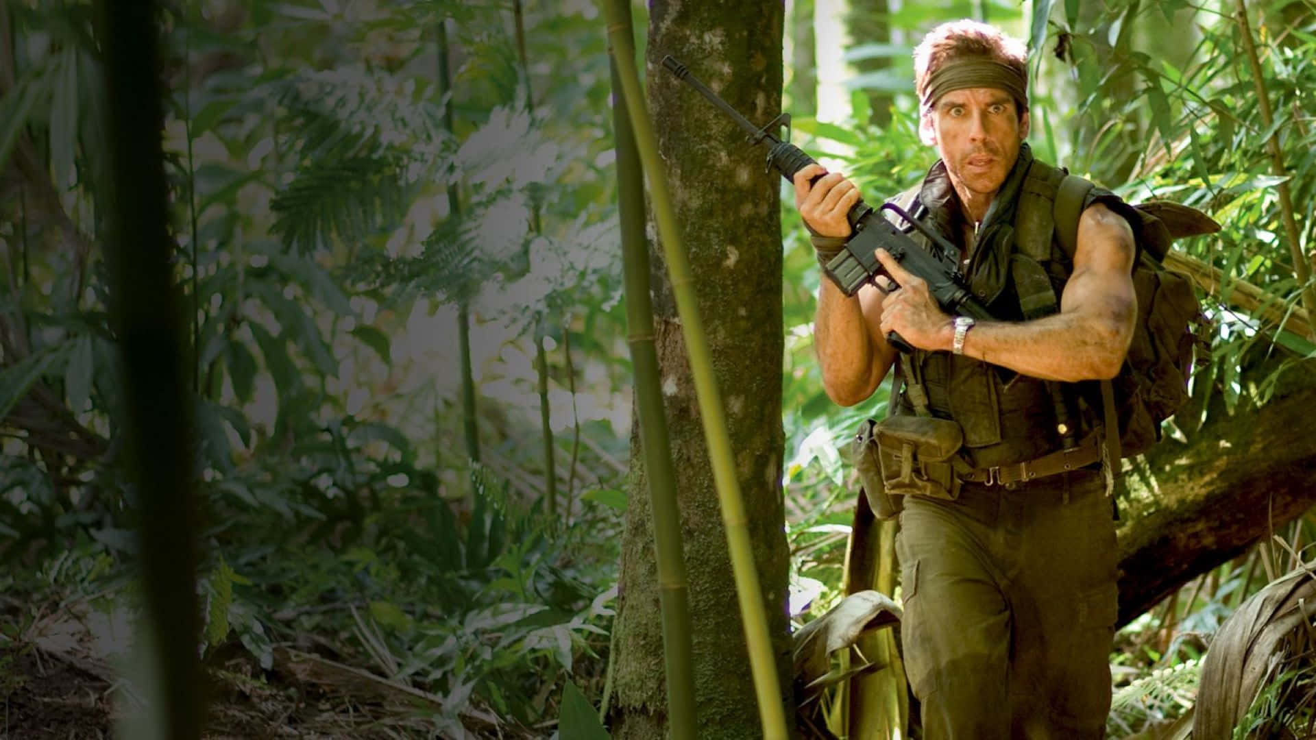 Tropic Thunder Personage In Jungle Achtergrond