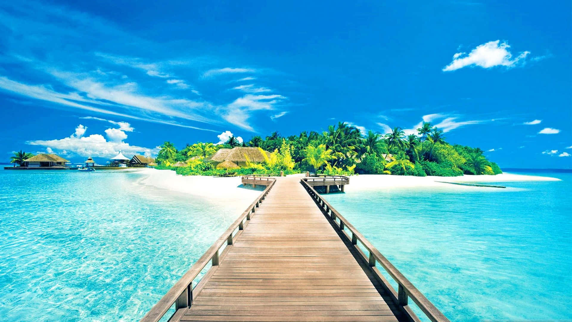 Opsuge solen på en afsondret tropisk ø! Wallpaper