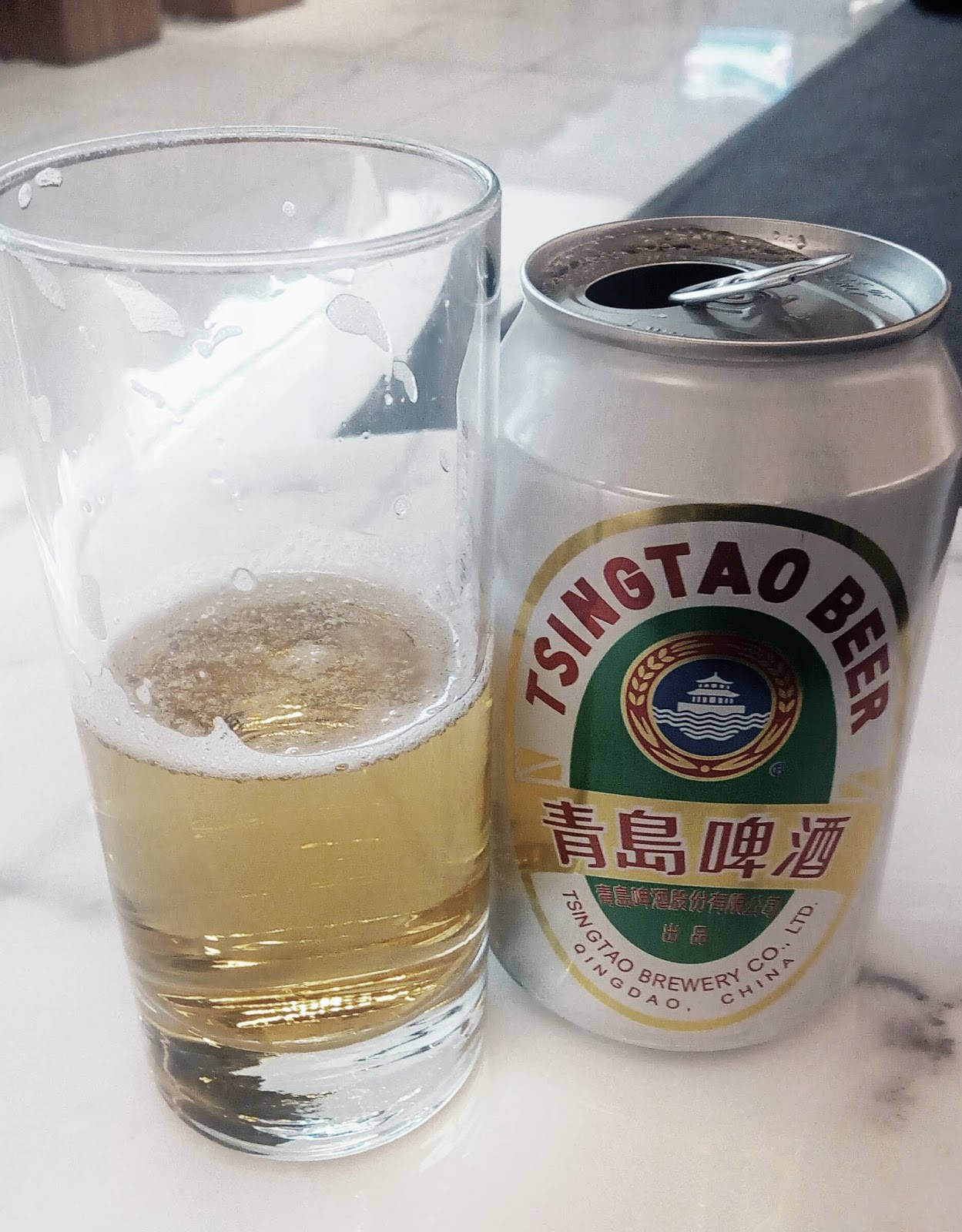 Tsingtao Beer White Wallpaper