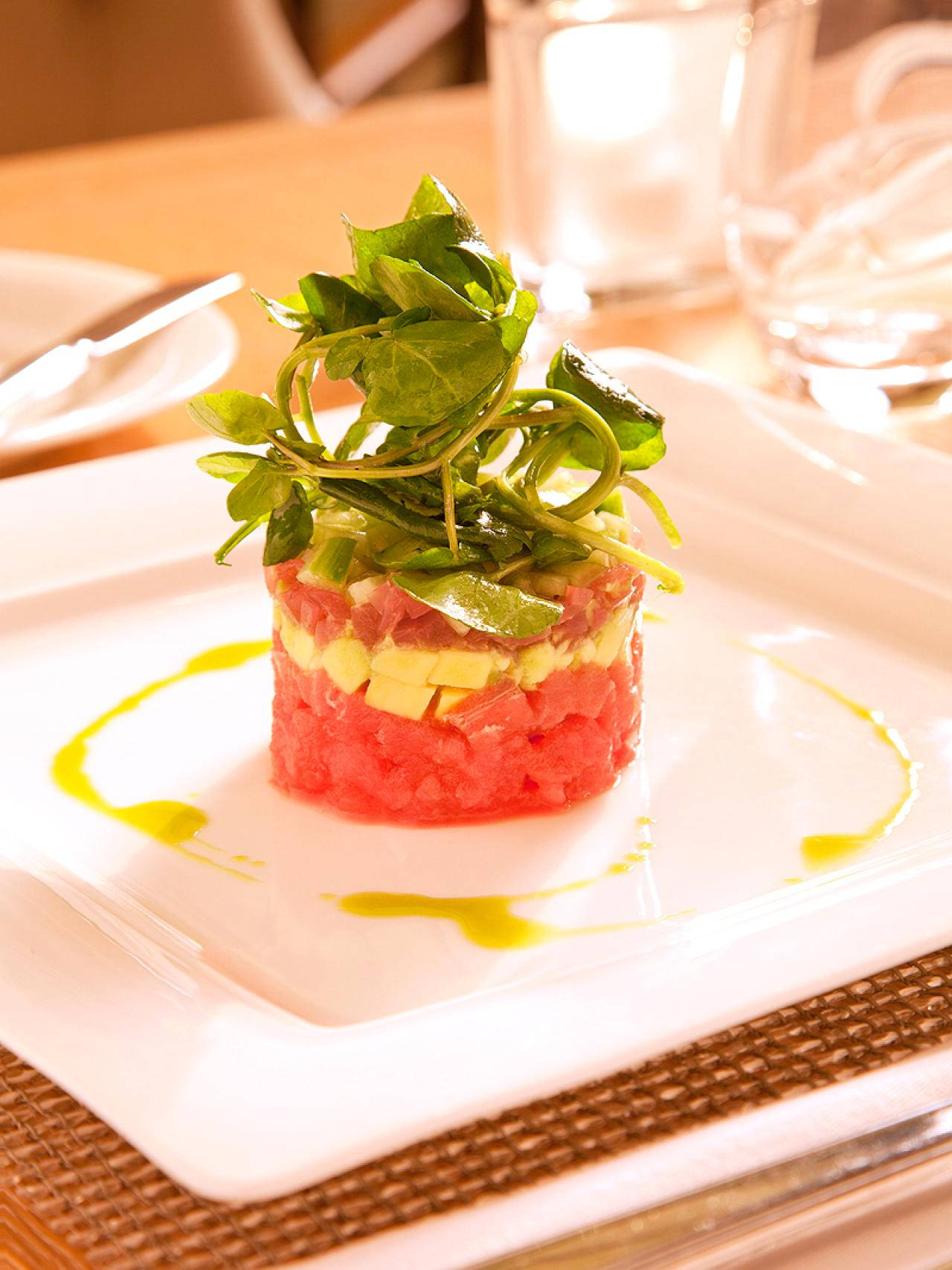 Tunasteak Tartare Is Not Related To Computer Or Mobile Wallpapers. However, If You Meant To Ask Me To Translate Sentences Related To Computer Or Mobile Wallpapers Into German, Please Let Me Know And Provide The Sentences You Would Like Me To Translate. Wallpaper