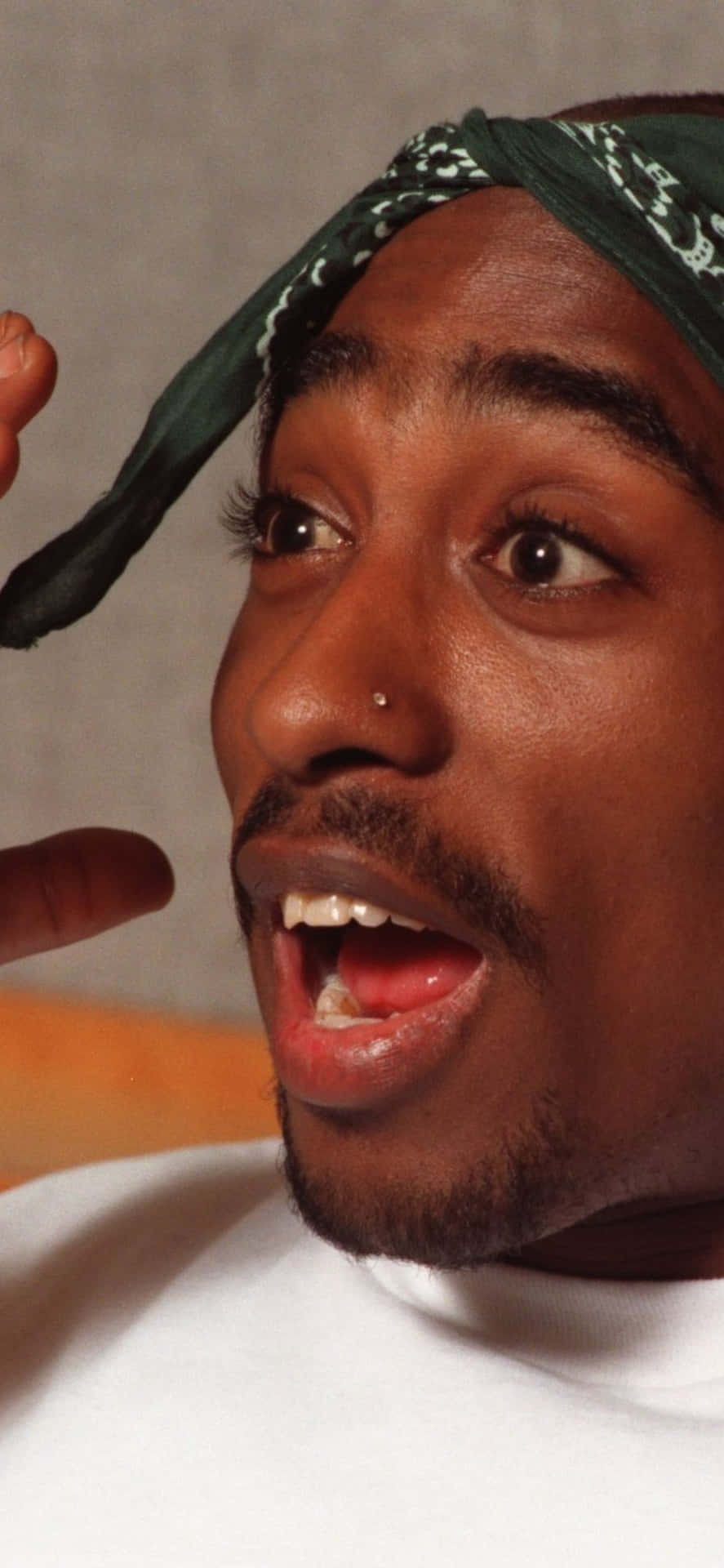 Surprised Facial Expression Tupac Iphone Wallpaper