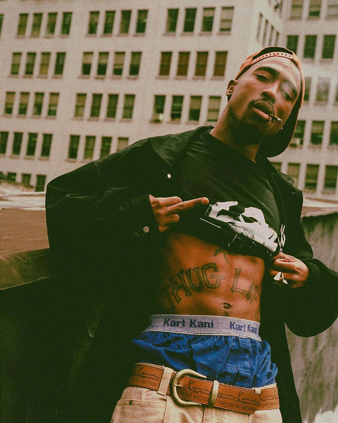 Tupac Shakur – Legendary Hip Hop Artist