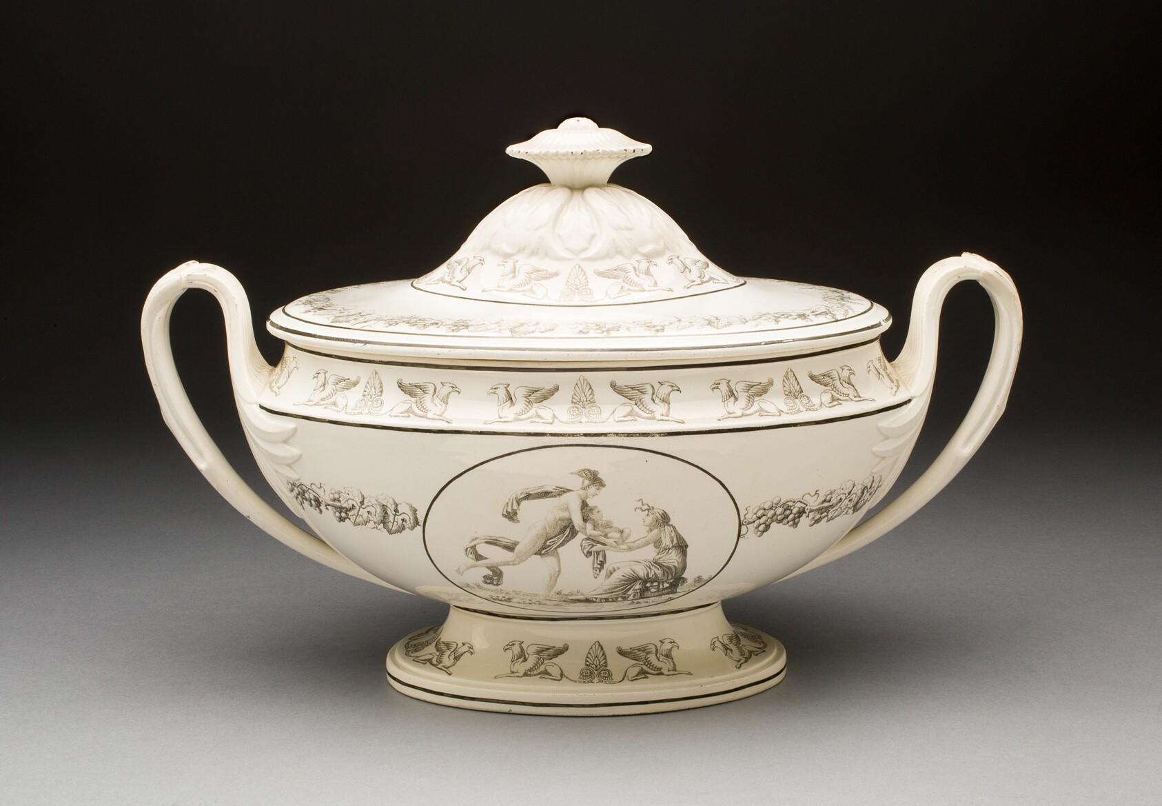 Tureen Wallpaper