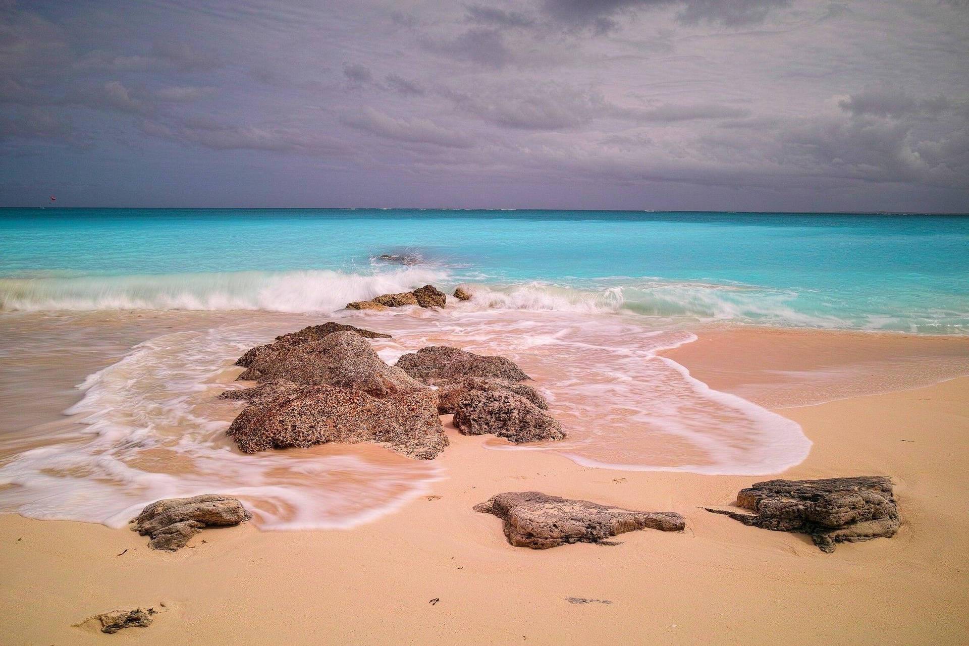 Spiaggia Marrone Di Turks E Caicos Sfondo