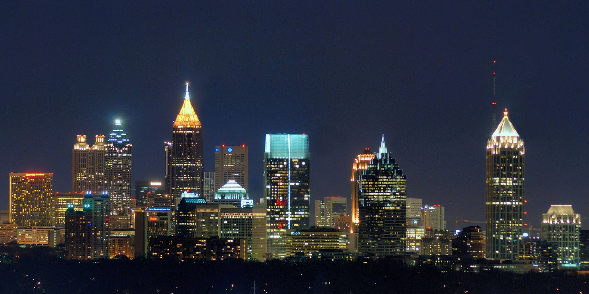 Turner Broadcasting Tower In Atlanta Background