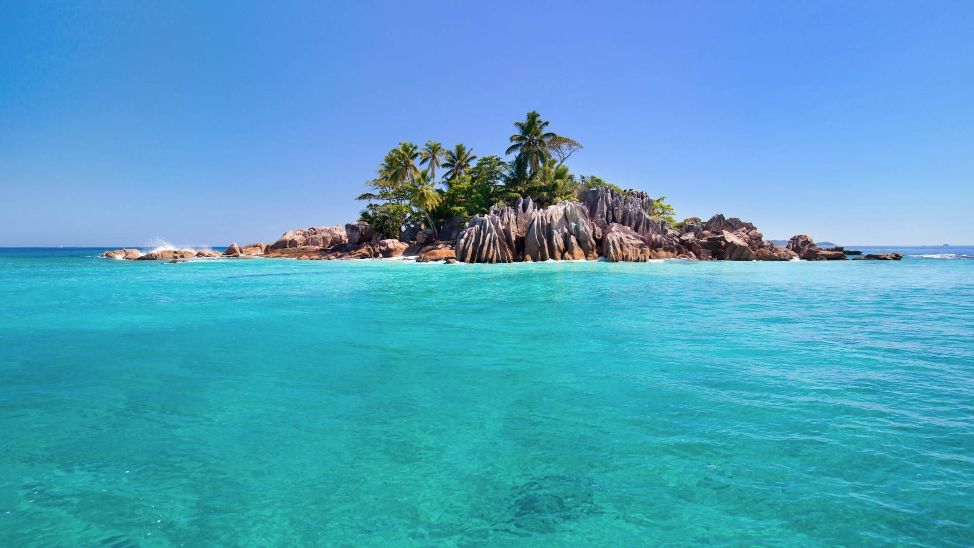 Turquoise Paradise Island Wallpaper