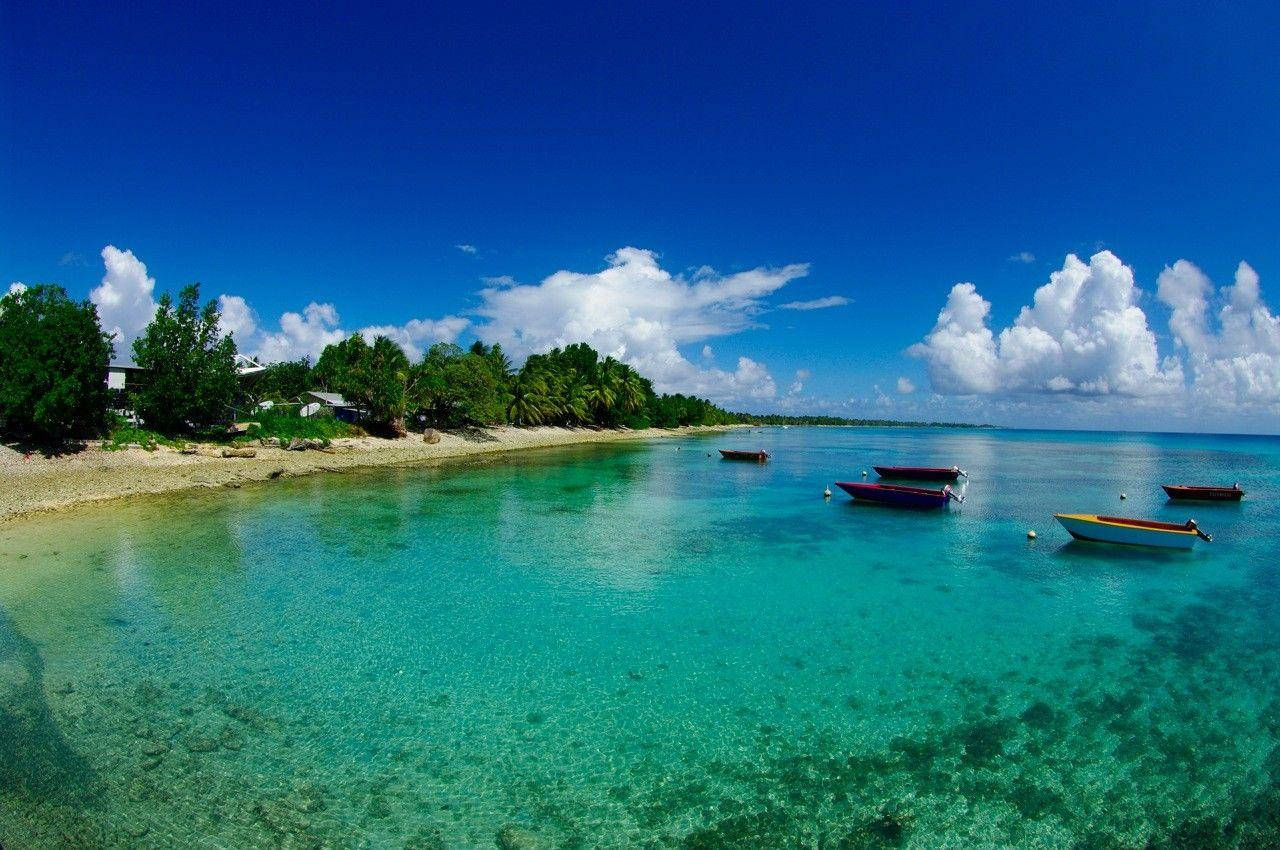 Marde Esmeralda Claro De Tuvalu. Fondo de pantalla