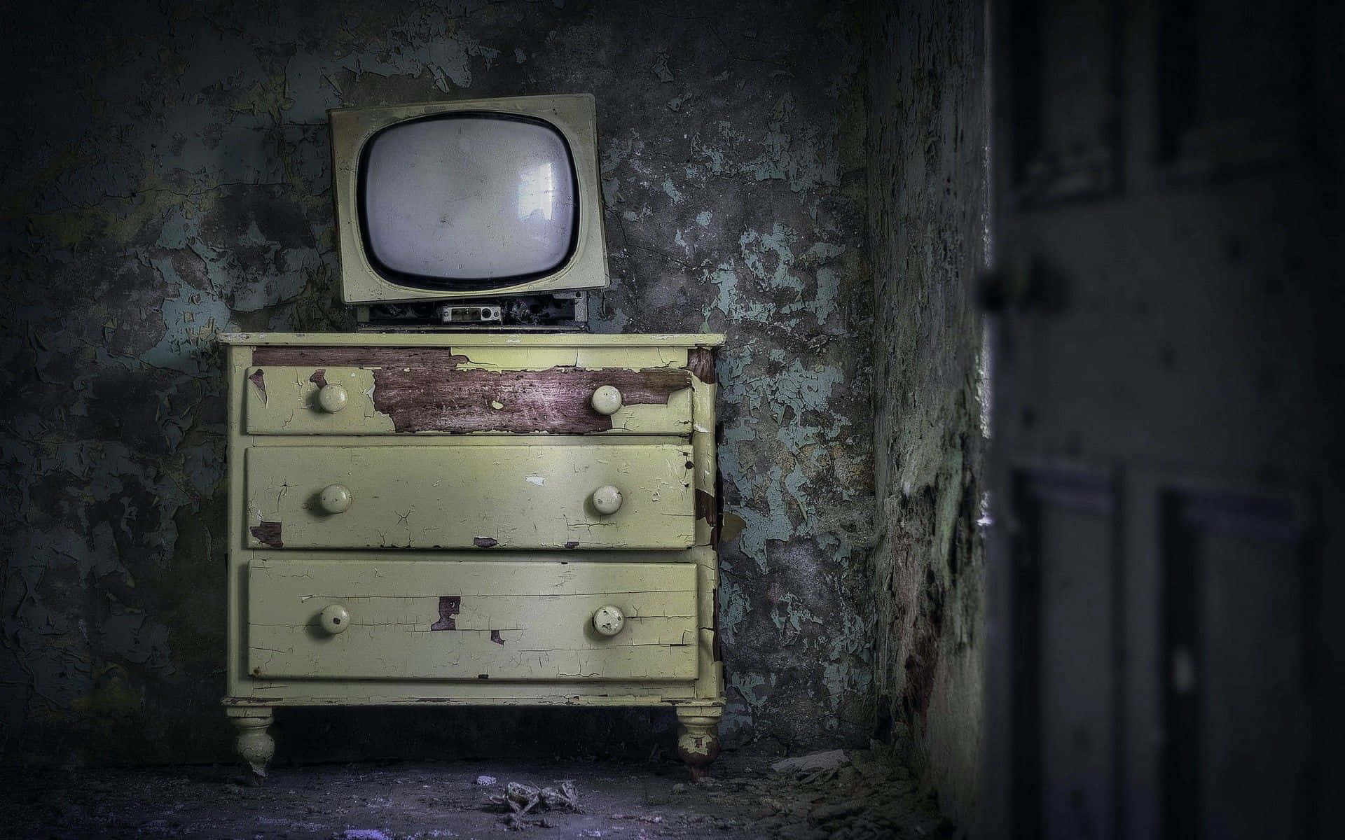 An Old Tv In An Abandoned Room