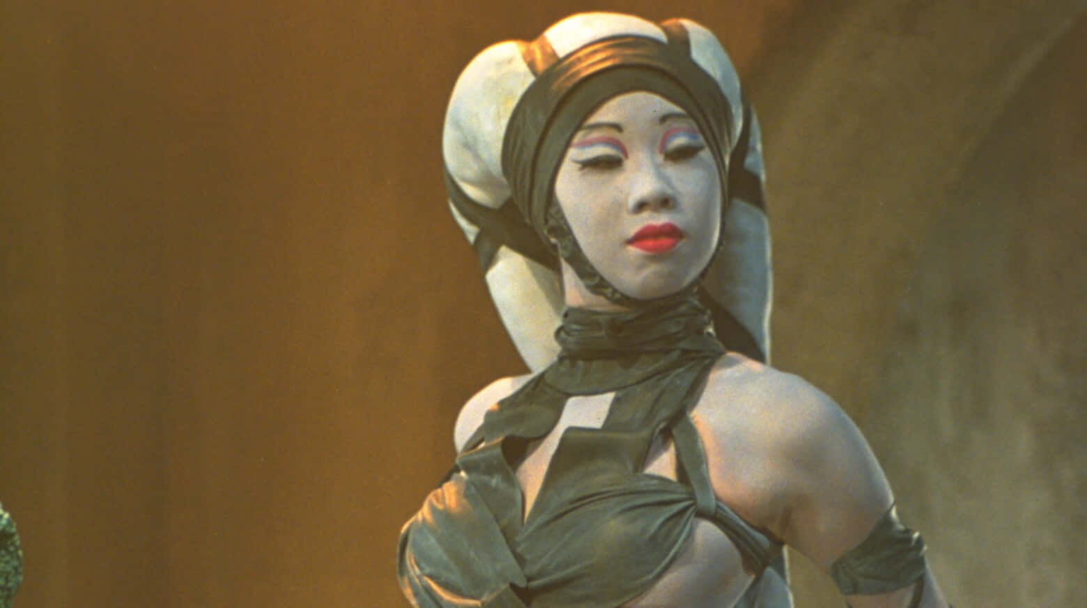 Twi'lek exploring the galaxy Wallpaper