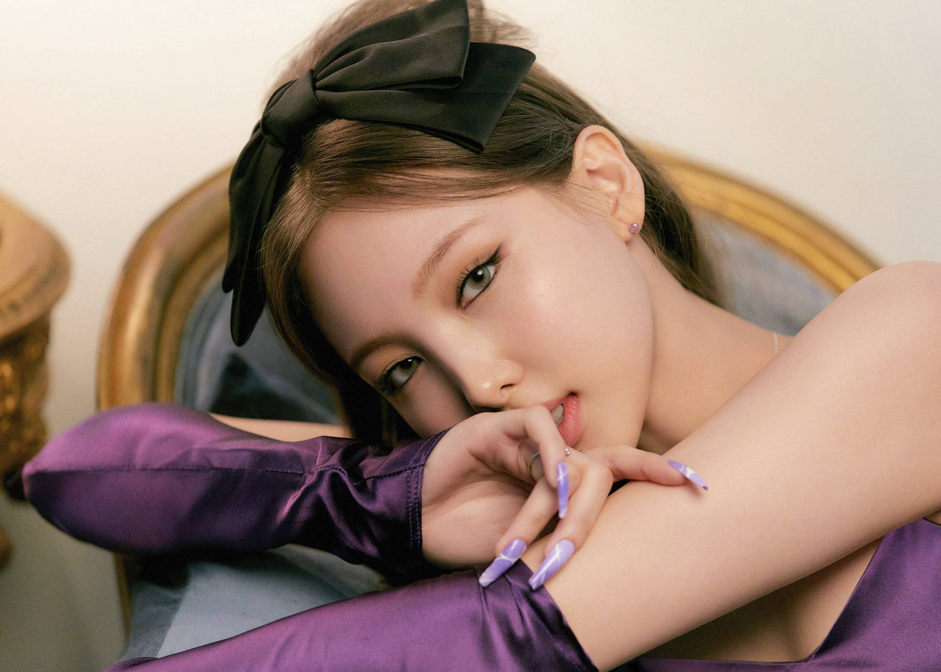 Twice Nayeon With Purple Opera Gloves Wallpaper