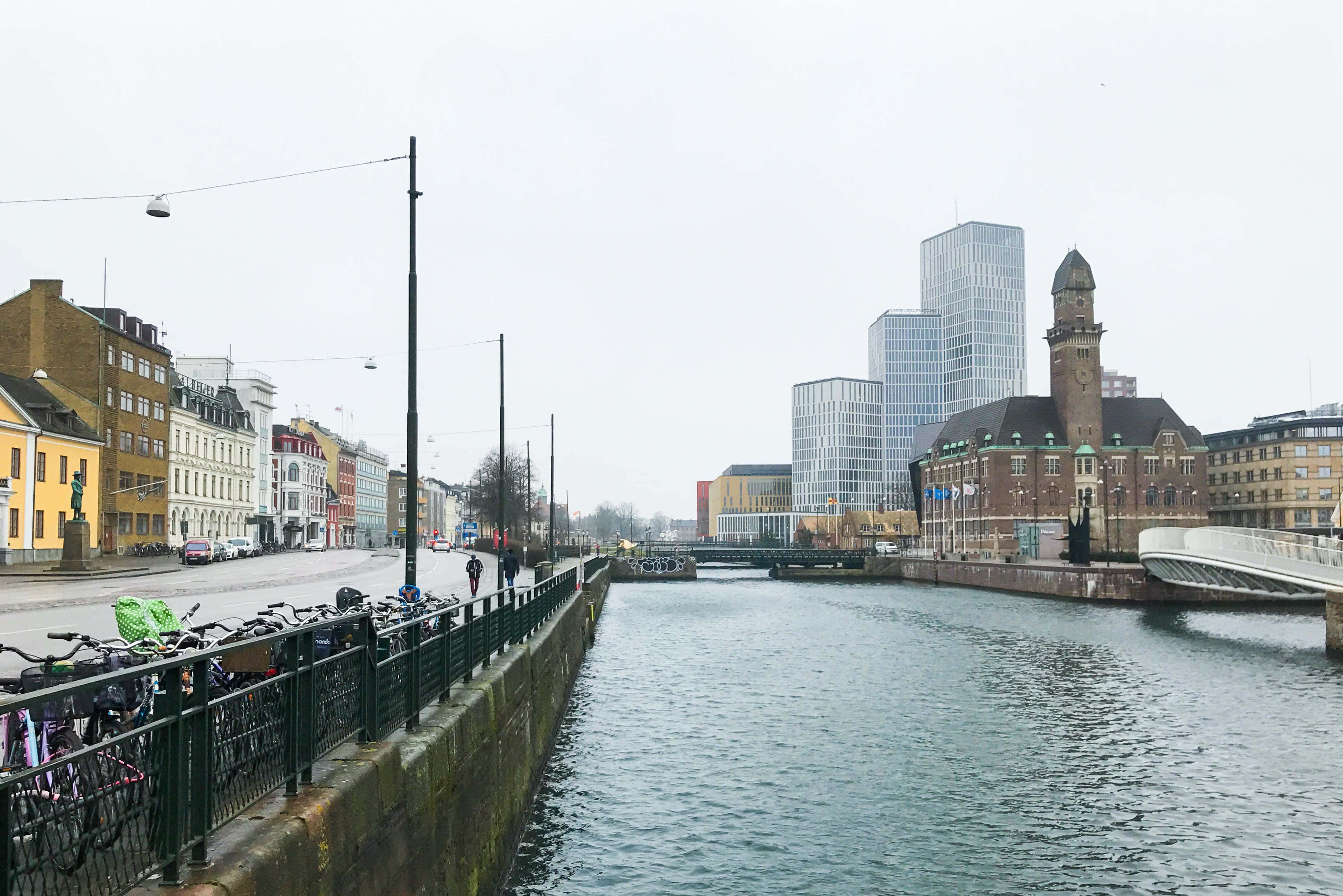 Schemering Bij Turning Torso, Malmö Achtergrond