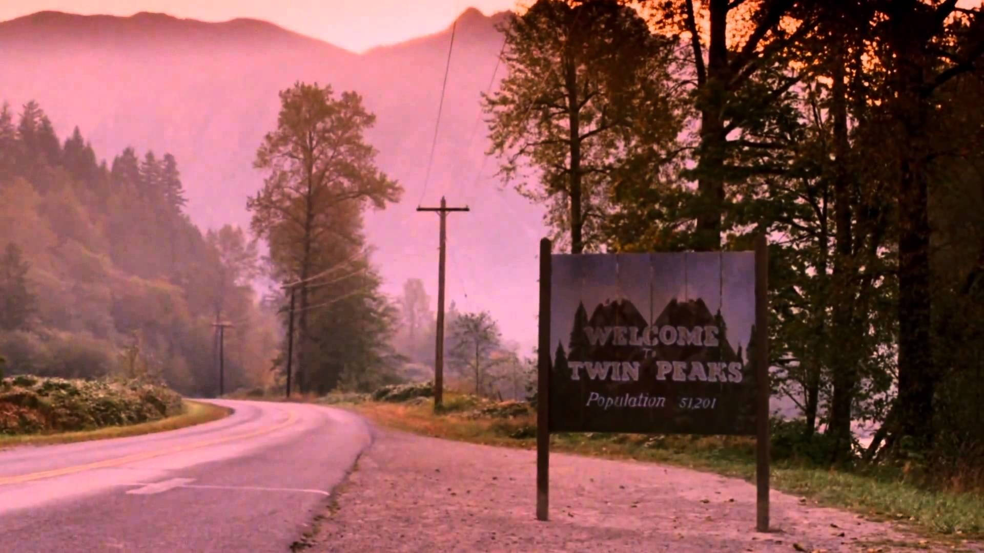 Bring yourself back to the woods of the town of Twin Peaks Wallpaper