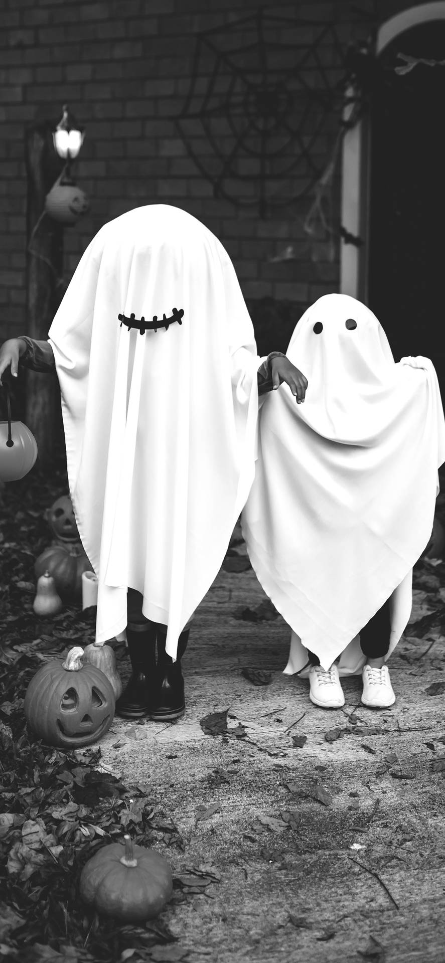 Two Kids Ghost Aesthetic Costumes Wallpaper