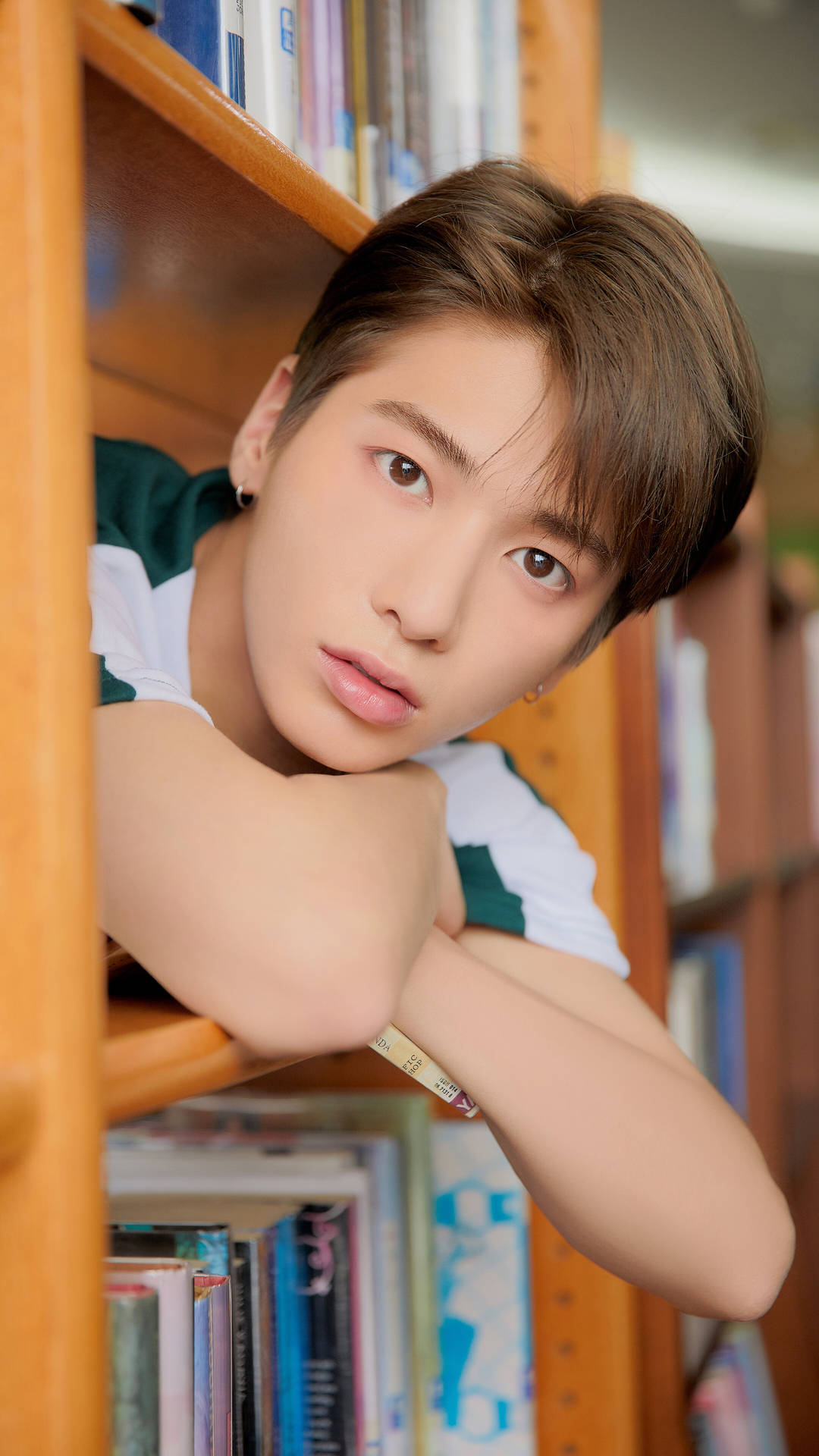 Txt Taehyun In A Library Wallpaper