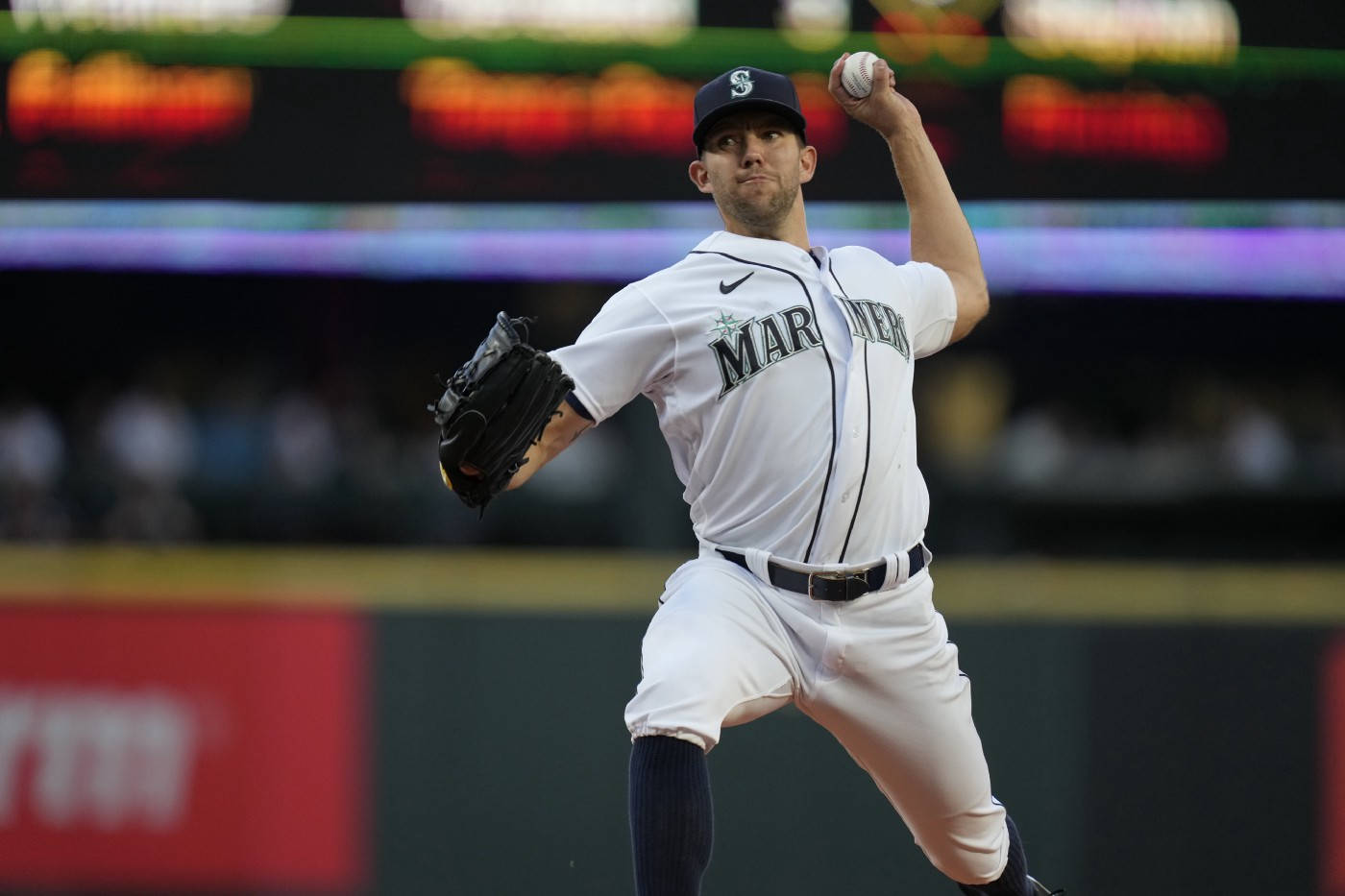 Tyler Anderson kaster for Mariners Wallpaper